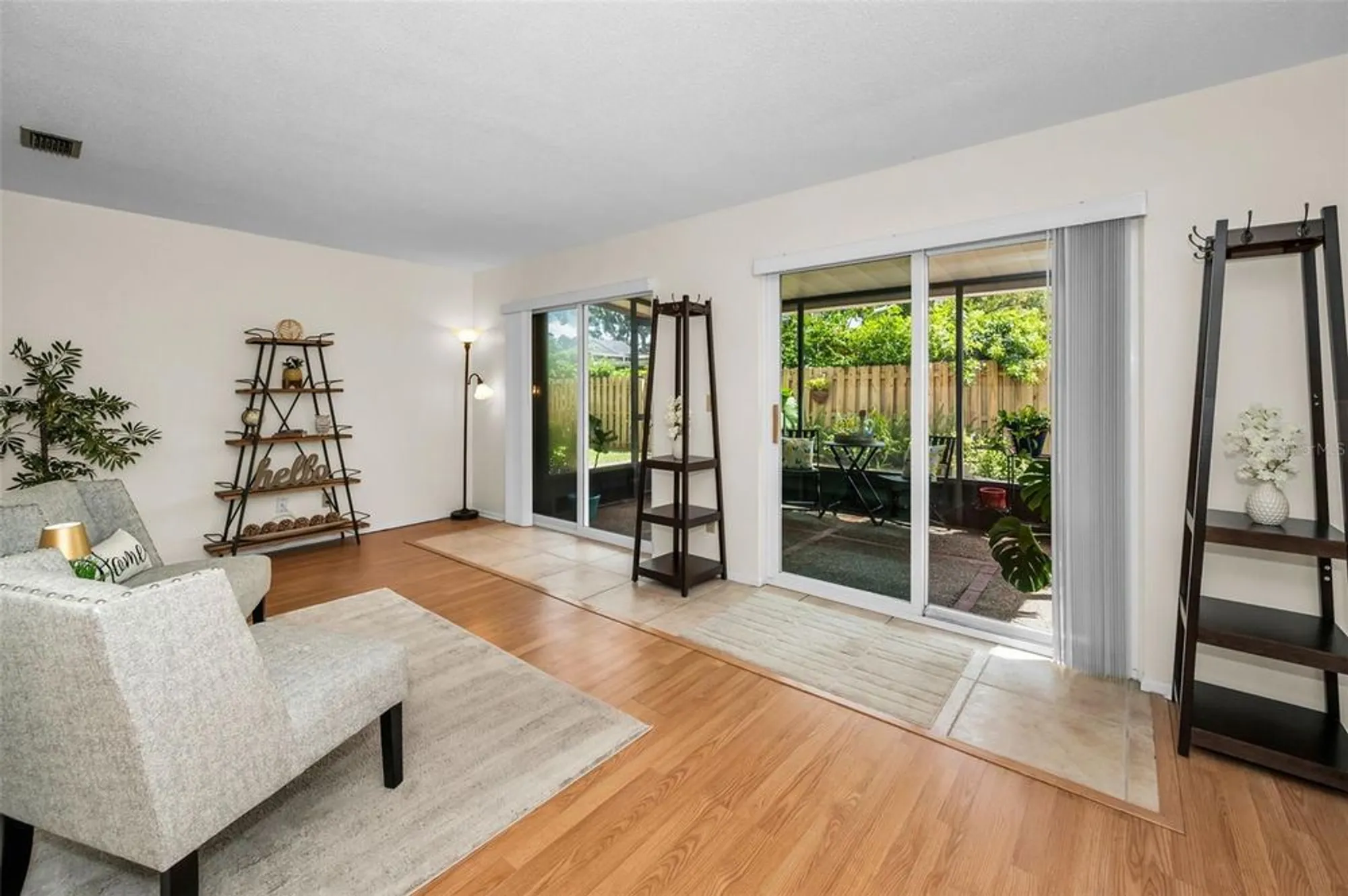 Property Slideshow image 24 of 70 | 921 anchorage ln, Palm Harbor, FL, 34685