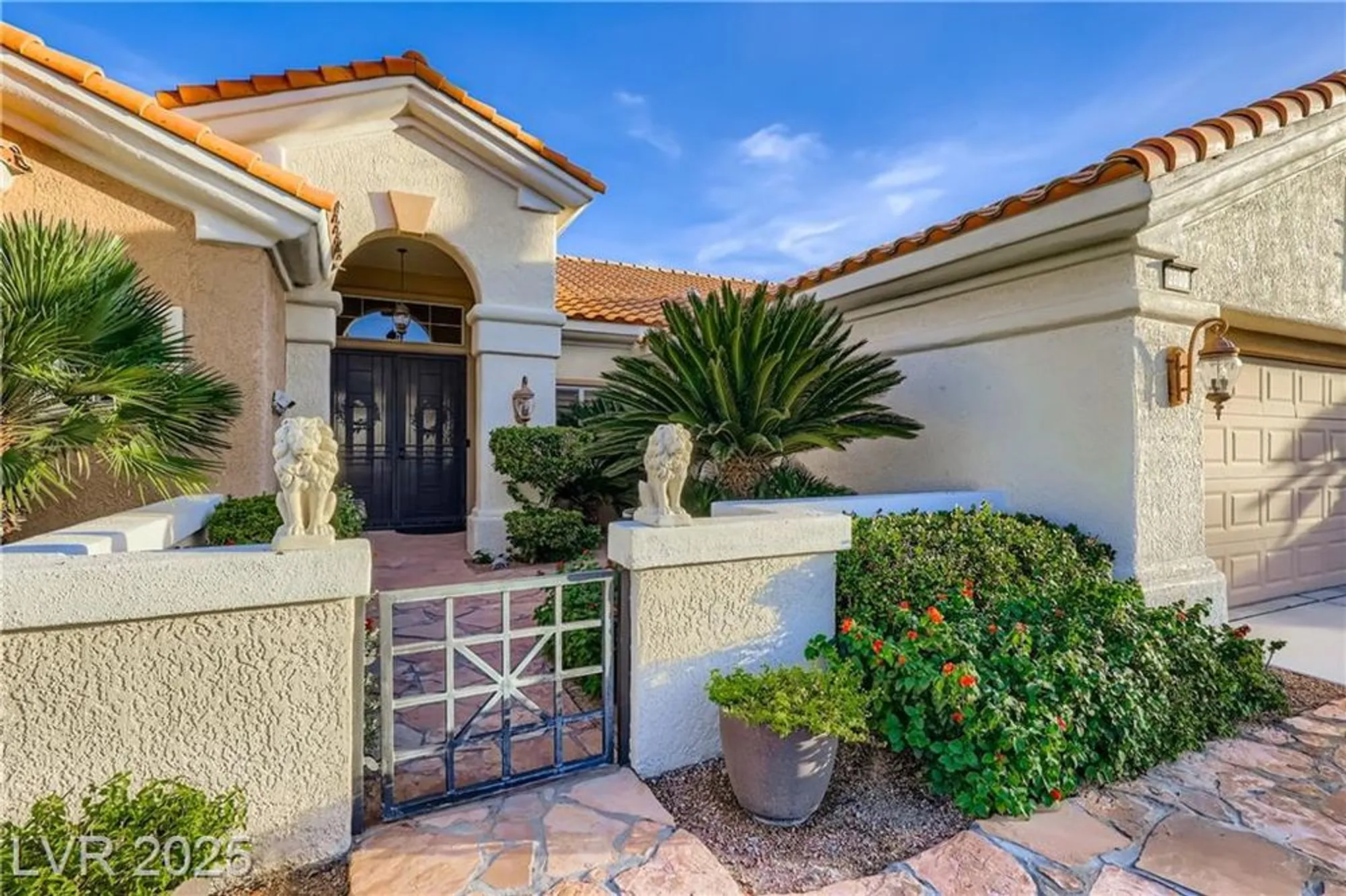 Property Slideshow image 17 of 35 | 2800 darby falls dr, Las Vegas, NV, 89134