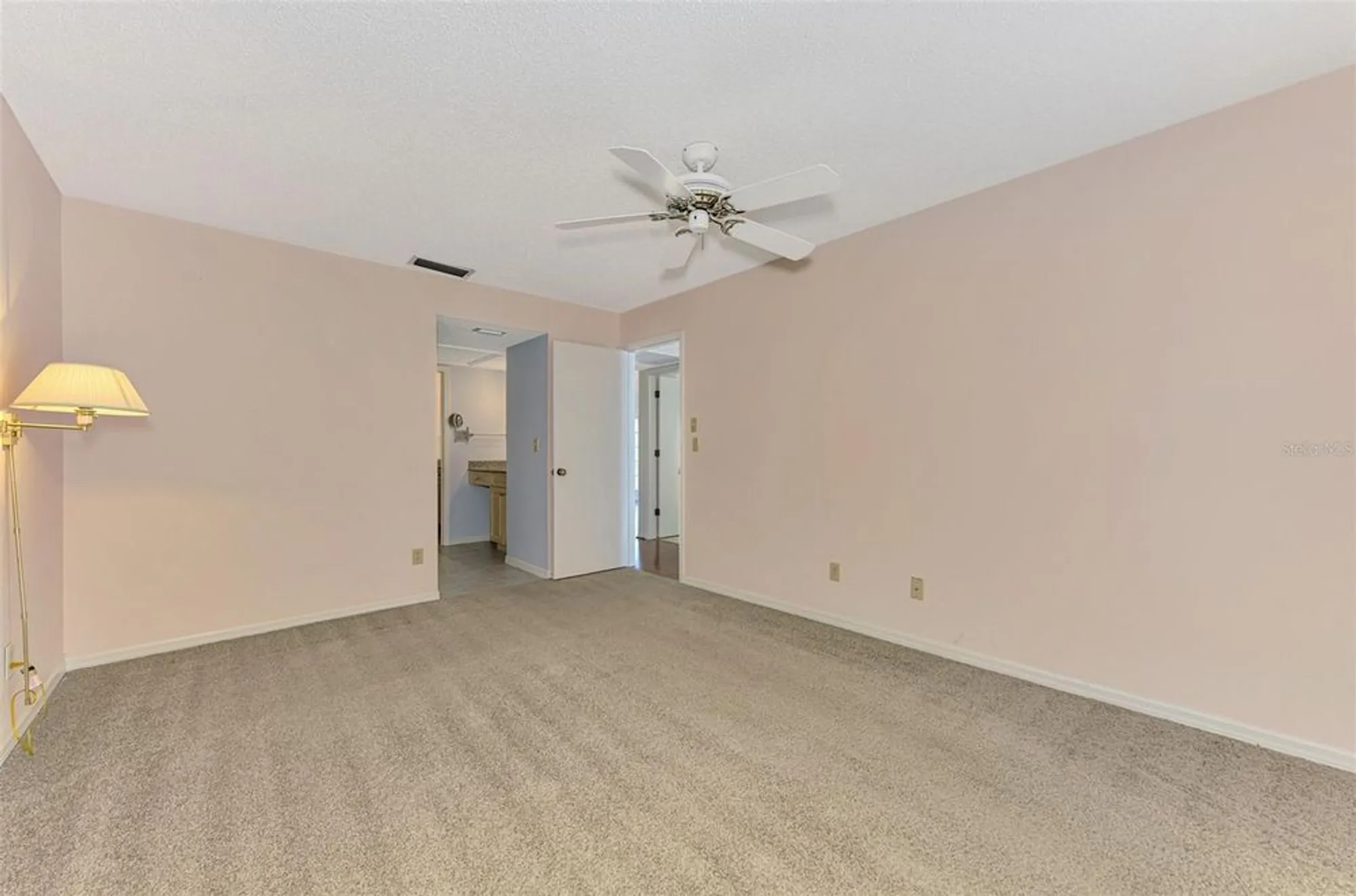 Property Slideshow image 21 of 58 | 420 wexford cir # 124, Venice, FL, 34293