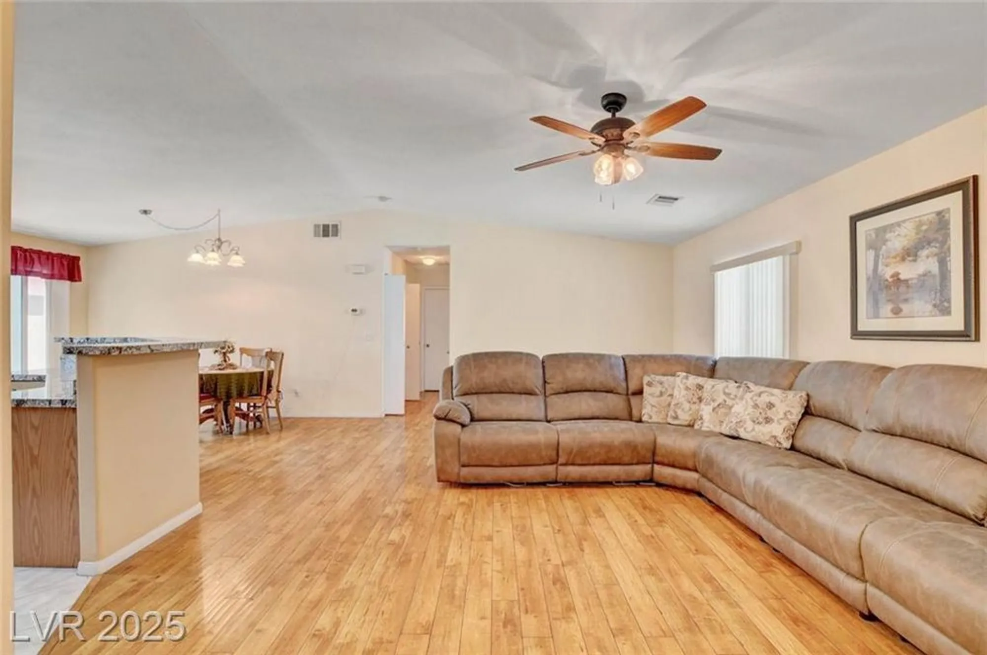 Property Slideshow image 7 of 56 | 5043 mascaro dr, Las Vegas, NV, 89122