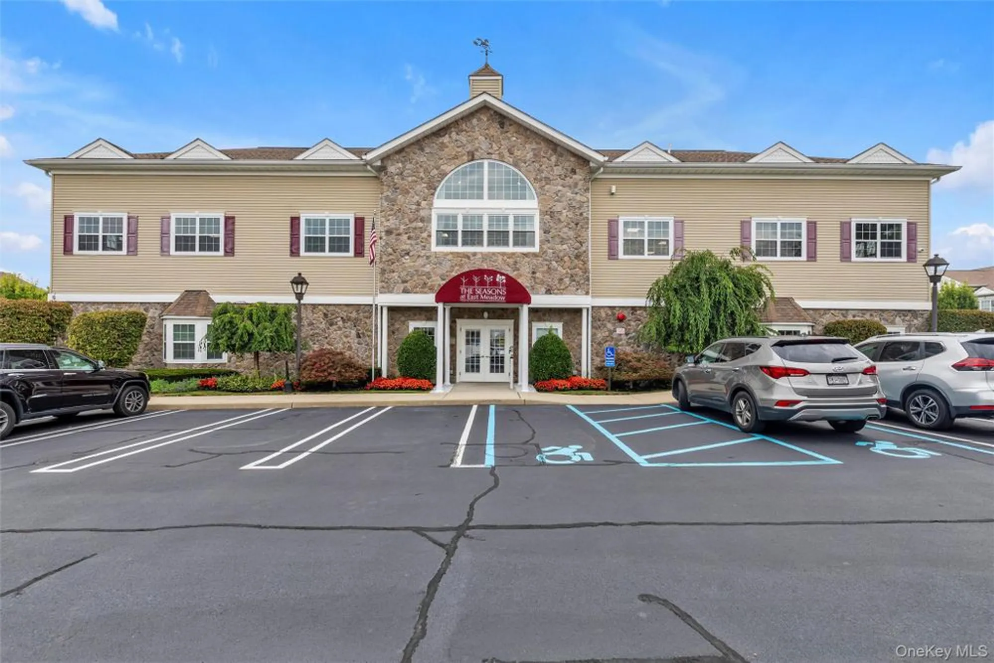 Property Slideshow image 17 of 27 | 331 spring dr, East Meadow, NY, 11554