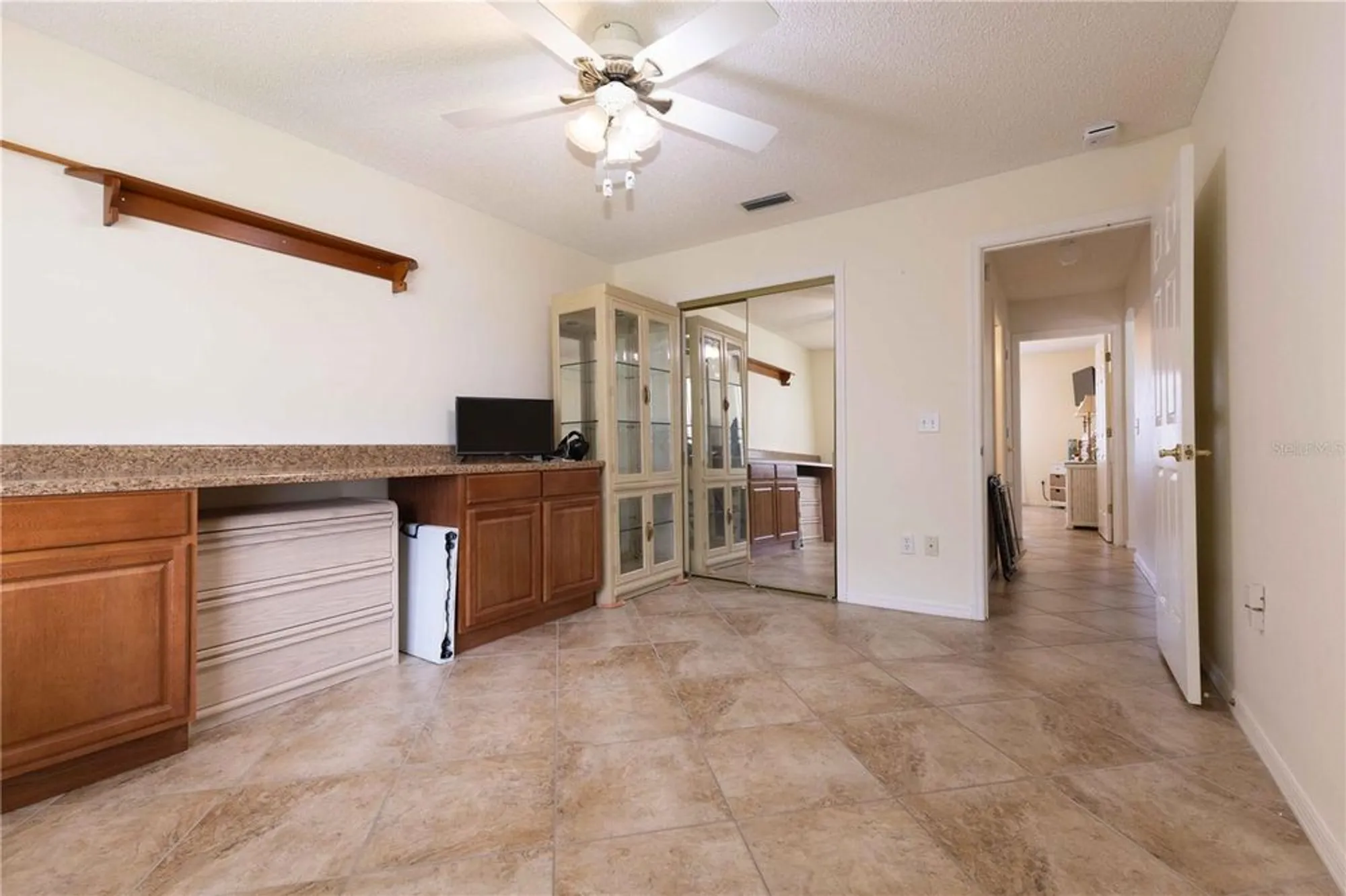 Property Slideshow image 18 of 25 | 1737 lauren ln, Lady Lake, FL, 32159