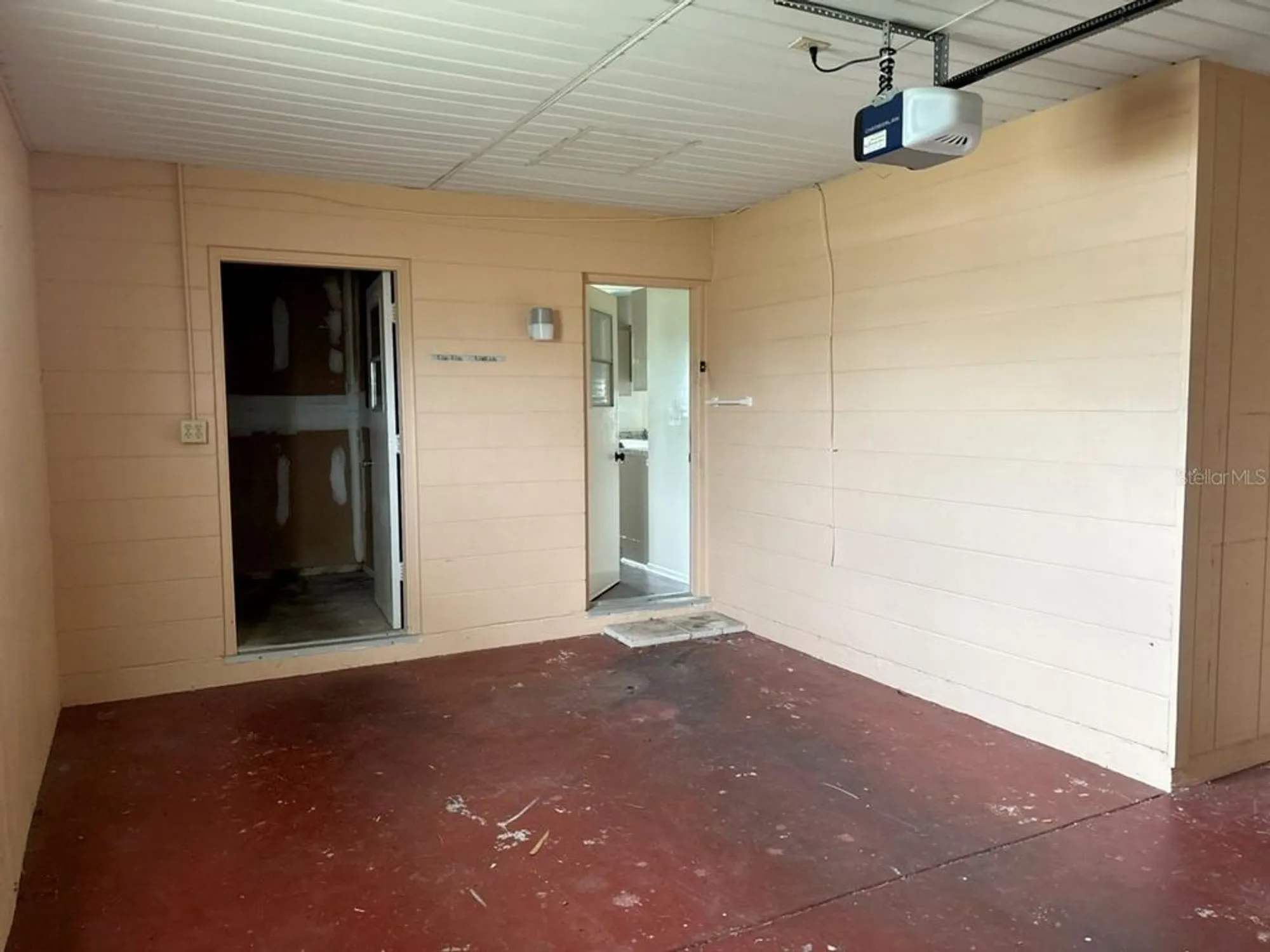 Property Slideshow image 13 of 19 | 1517 danbury dr, Sun City Center, FL, 33573