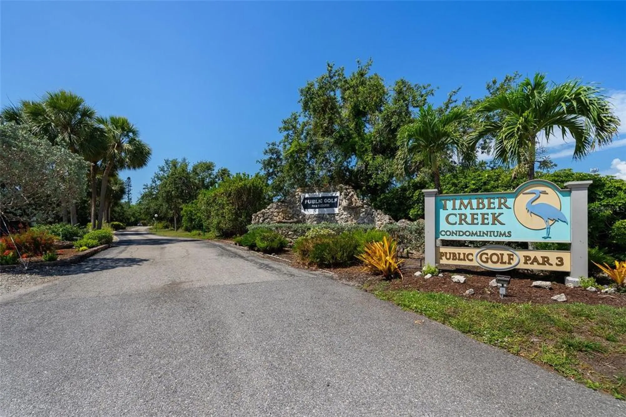 Property Slideshow image 6 of 50 | 6061 fairway ln 1411, Bradenton, FL, 34210