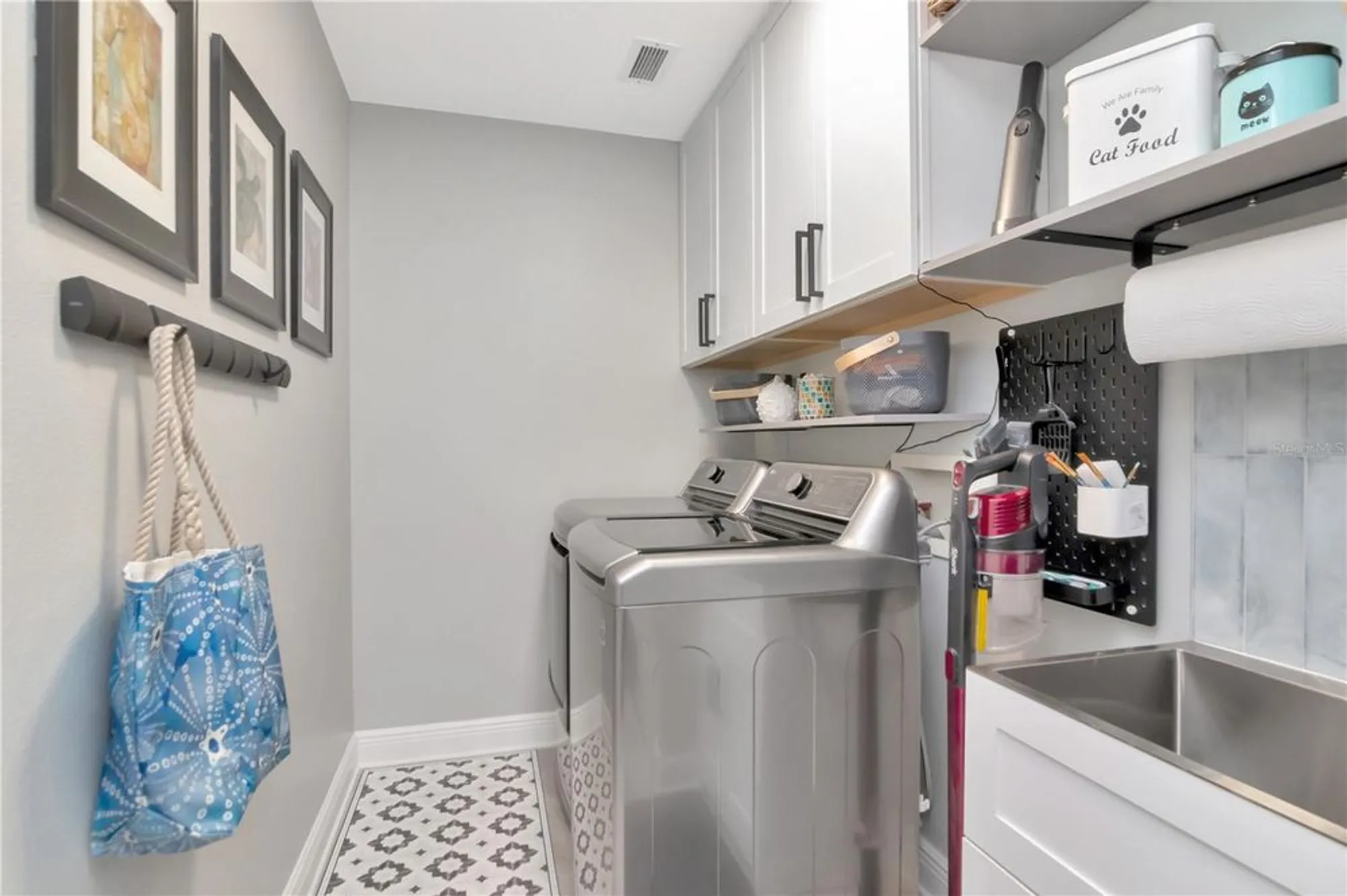 Property Slideshow image 24 of 43 | 5721 sea turtle pl, Apollo Beach, FL, 33572