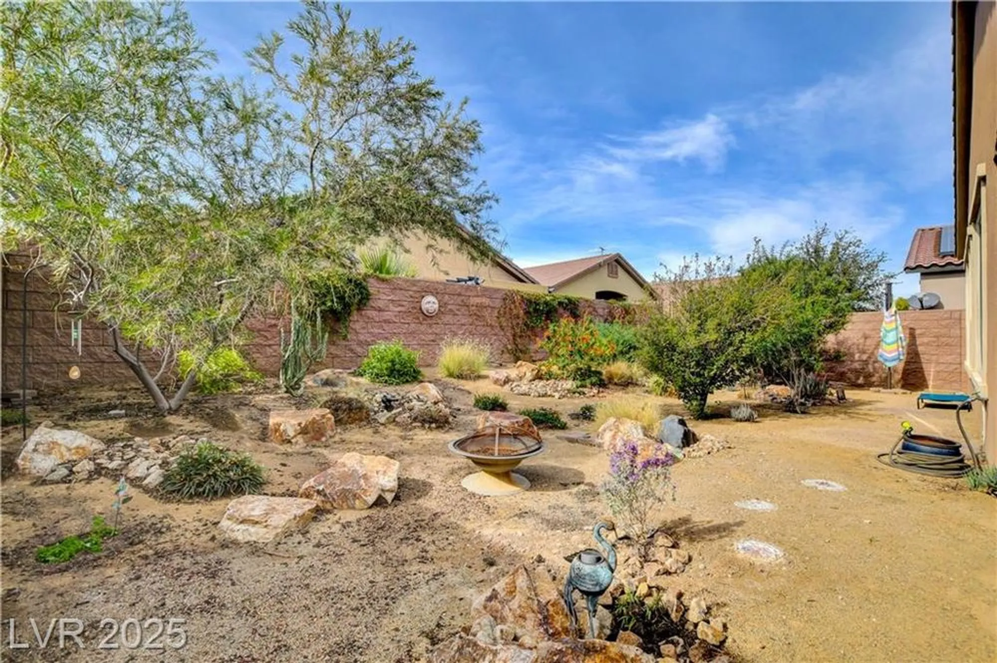 Property Slideshow image 54 of 82 | 5749 keystone crest st, North Las Vegas, NV, 89081