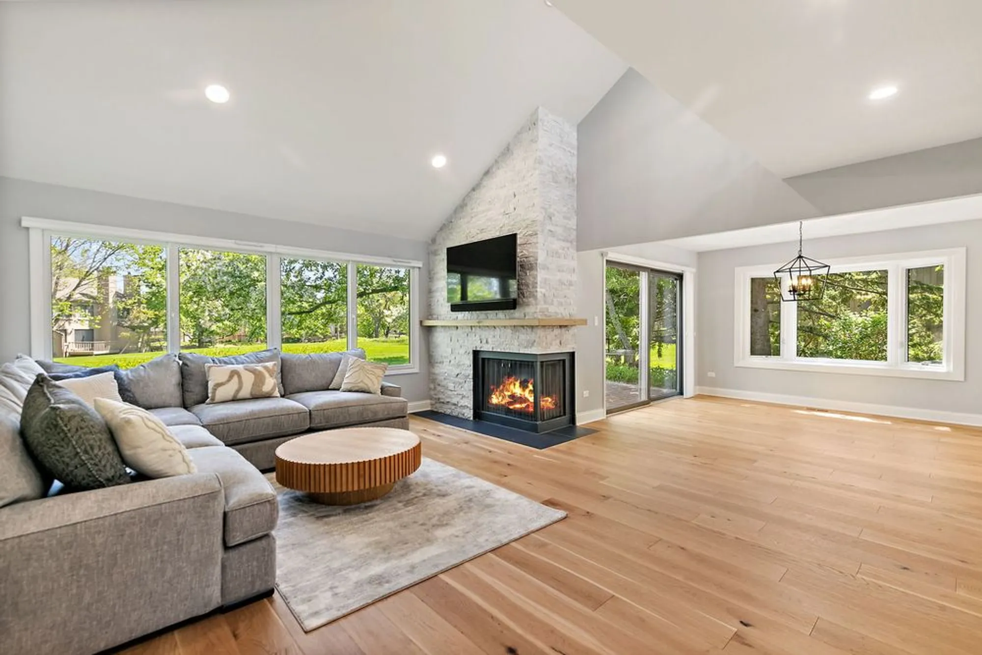 Property Slideshow image 8 of 48 | 535 woodview rd, Lake Barrington, IL, 60010