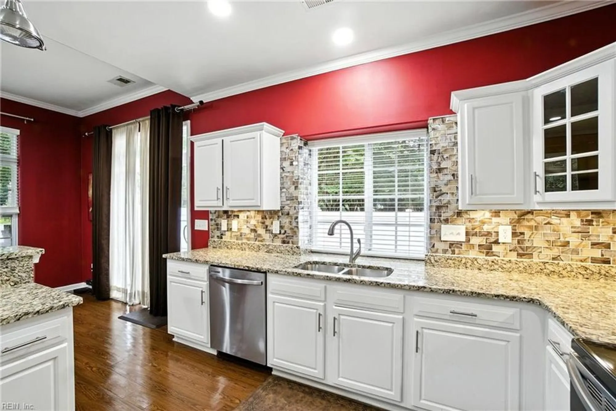 Property Slideshow image 20 of 46 | 809 mason ct, Chesapeake, VA, 23320