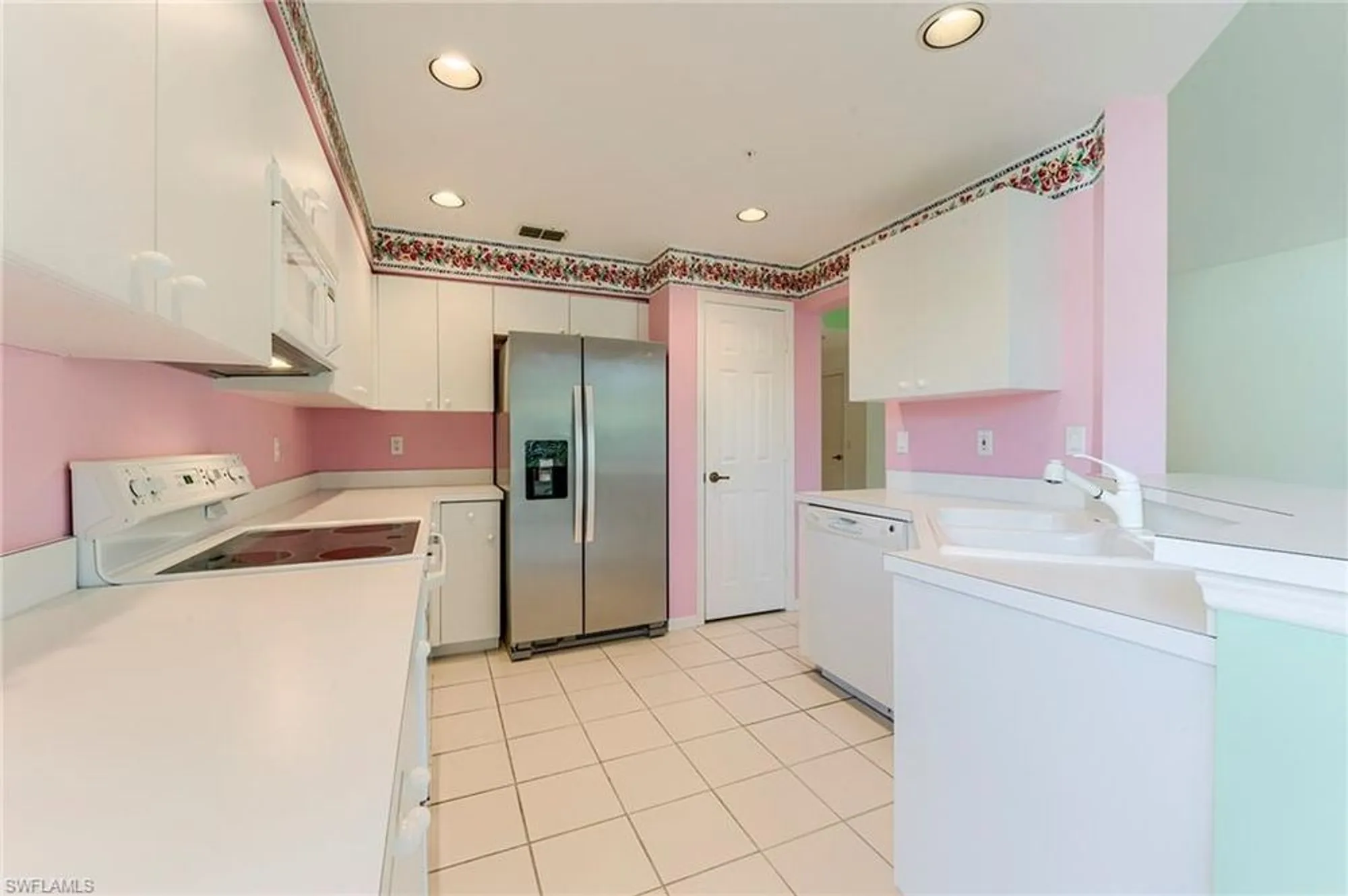 Property Slideshow image 4 of 35 | 25203 pelican creek cir 102, Bonita Springs, FL, 34134