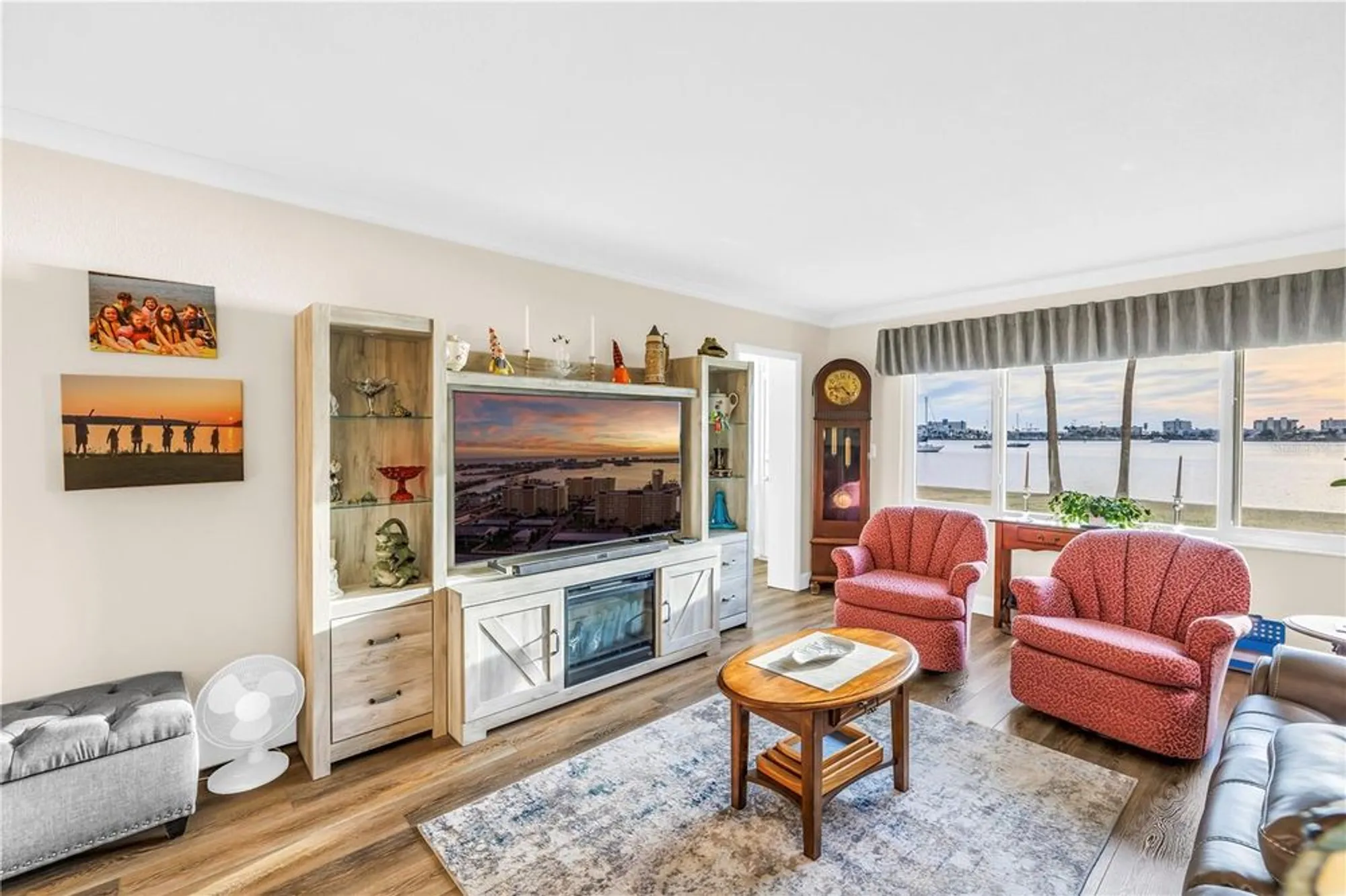 Property Slideshow image 26 of 73 | 4525 cove cir apt 102, Saint Petersburg, FL, 33708