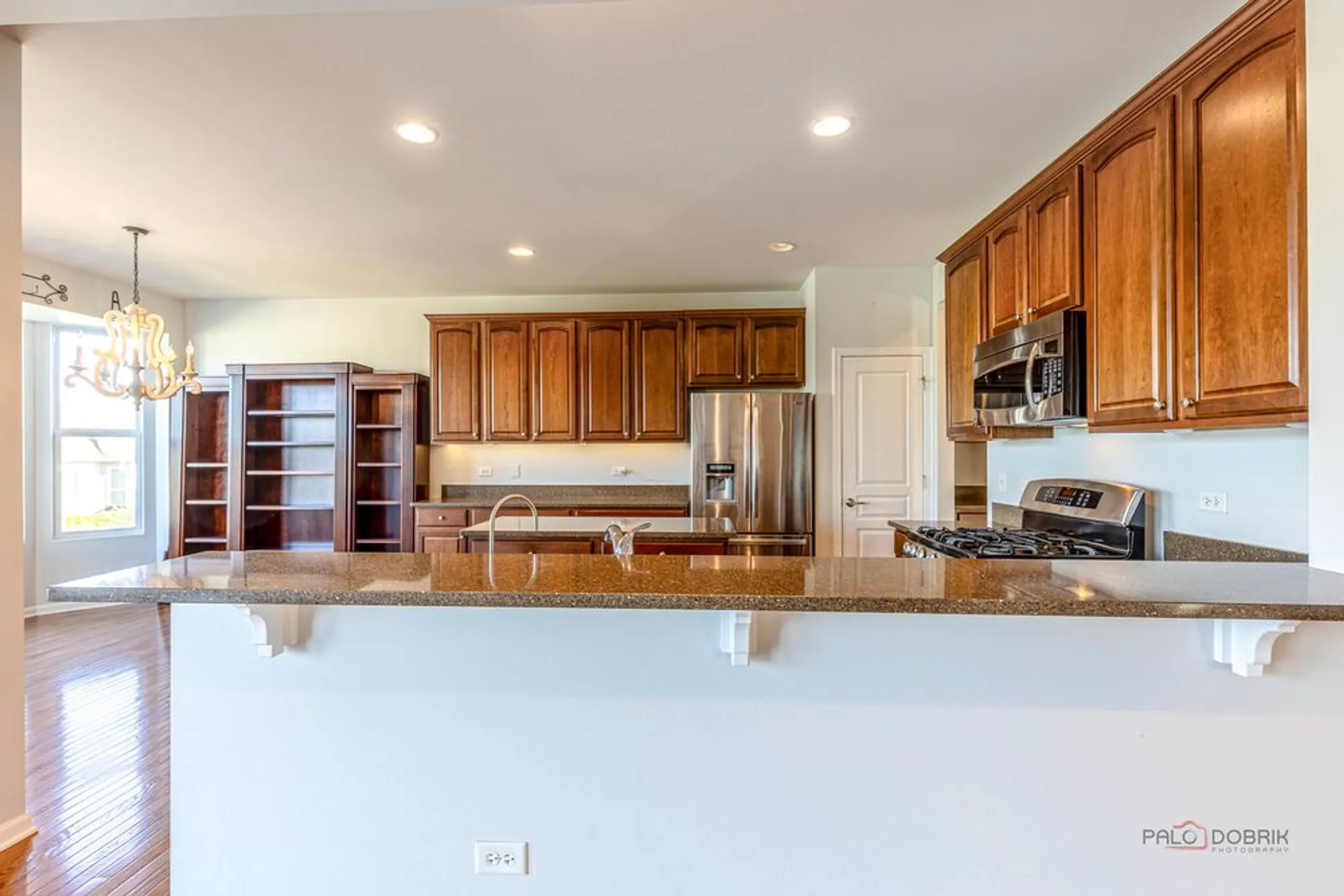 Property Slideshow image 12 of 39 | 3768 canton cir, Mundelein, IL, 60060