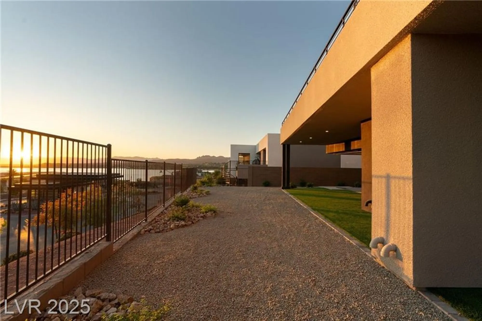 Property Slideshow image 14 of 22 | 36 rainbow point pl, Henderson, NV, 89011