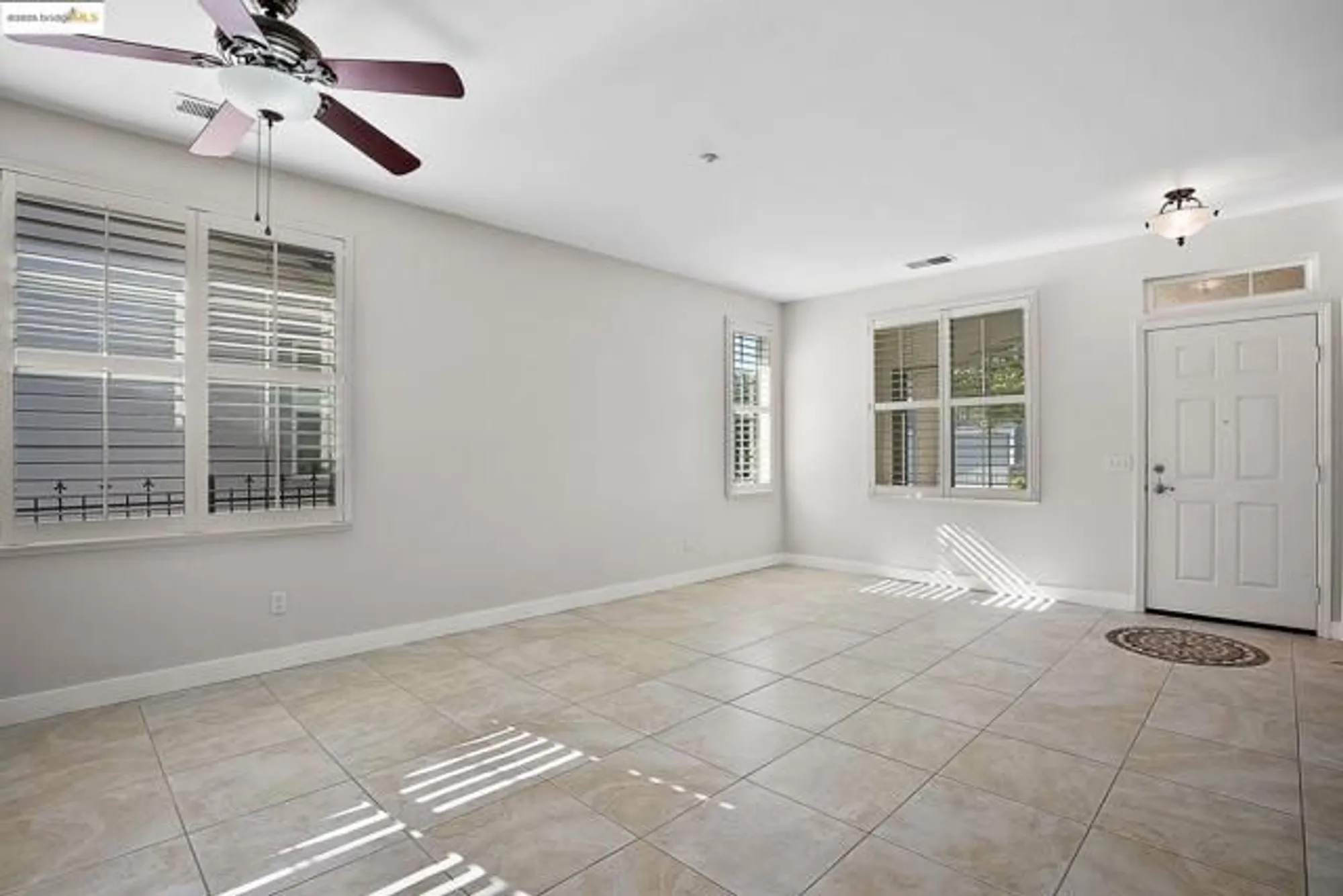 Property Slideshow image 4 of 50 | 1481 bismarck ln, Brentwood, CA, 94513