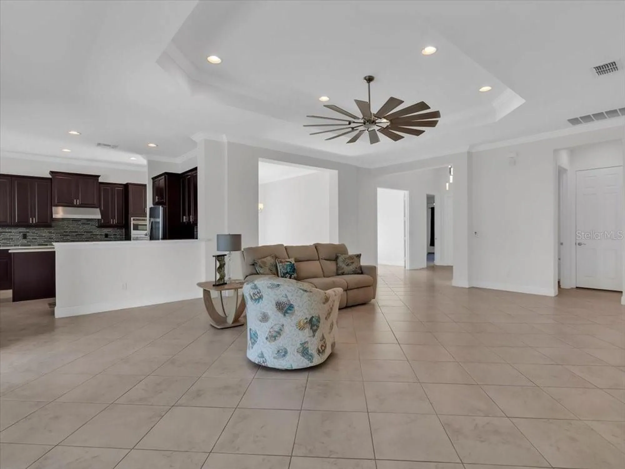 Property Slideshow image 49 of 76 | 16308 garnet glen pl, Wimauma, FL, 33598