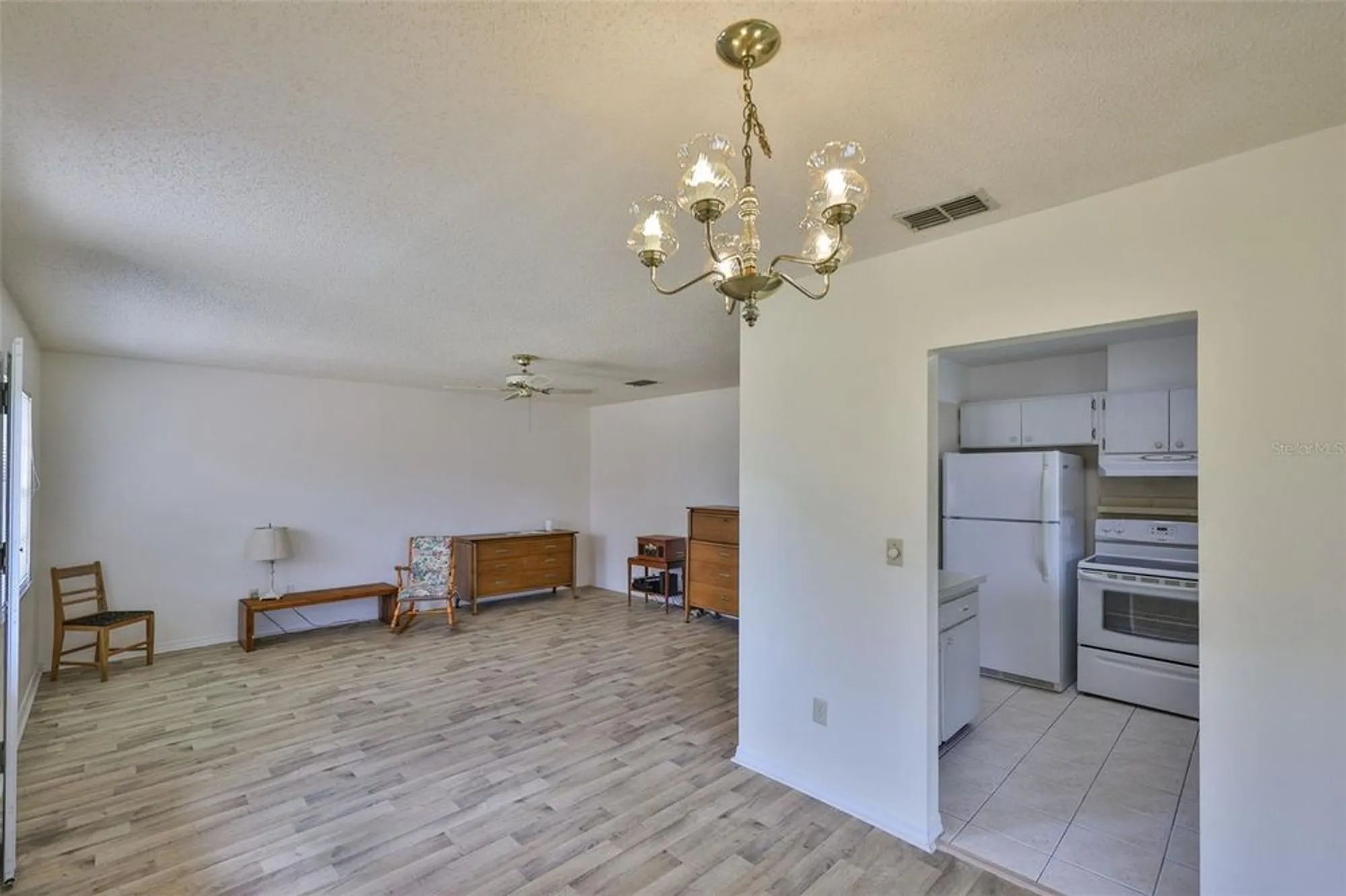 Property Slideshow image 10 of 54 | 1904 canterbury ln 18, Sun City Center, FL, 33573