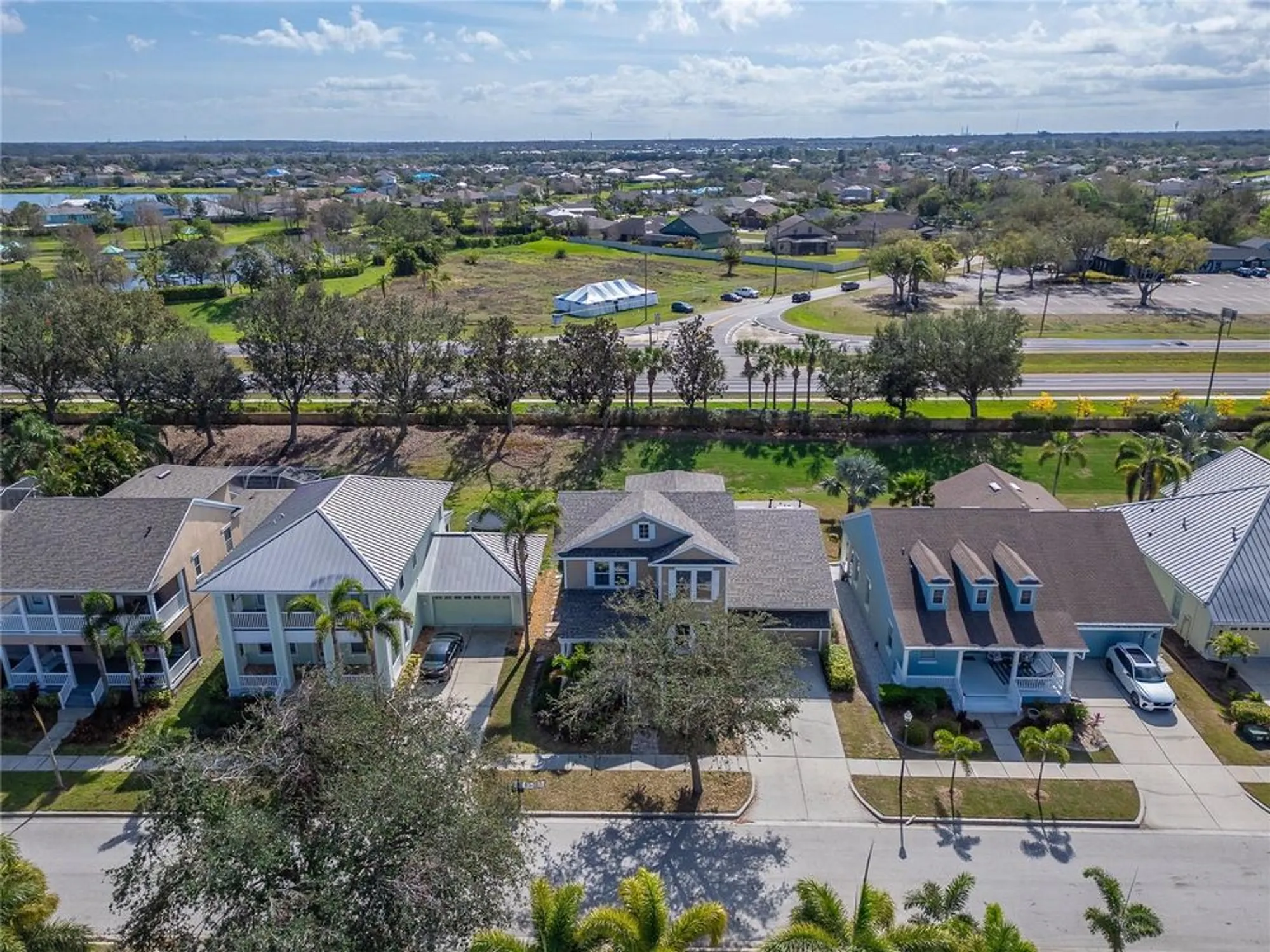 Property Slideshow image 84 of 100 | 410 manns harbor dr, Apollo Beach, FL, 33572