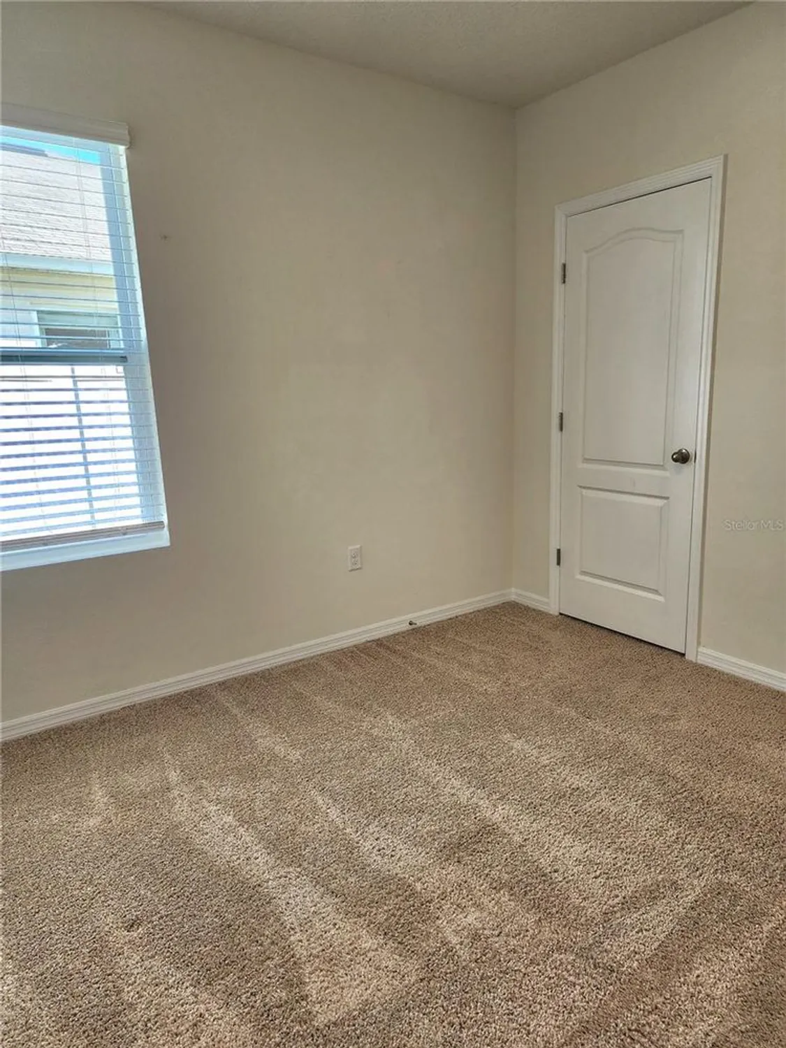 Property Slideshow image 11 of 20 | 2795 grandbury grove rd, Lakeland, FL, 33811