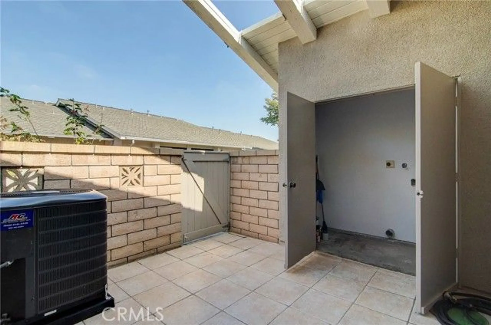 Property Slideshow image 21 of 24 | 8566 larkhall cir 809d, Huntington Beach, CA, 92646