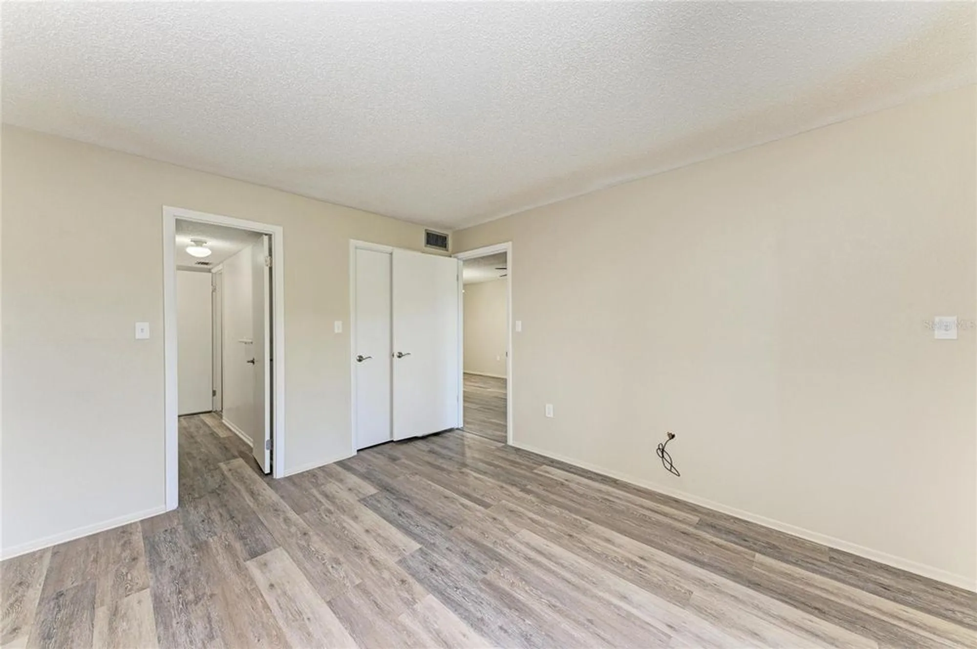 Property Slideshow image 15 of 37 | 3531 lake bayshore dr # j106, Bradenton, FL, 34205