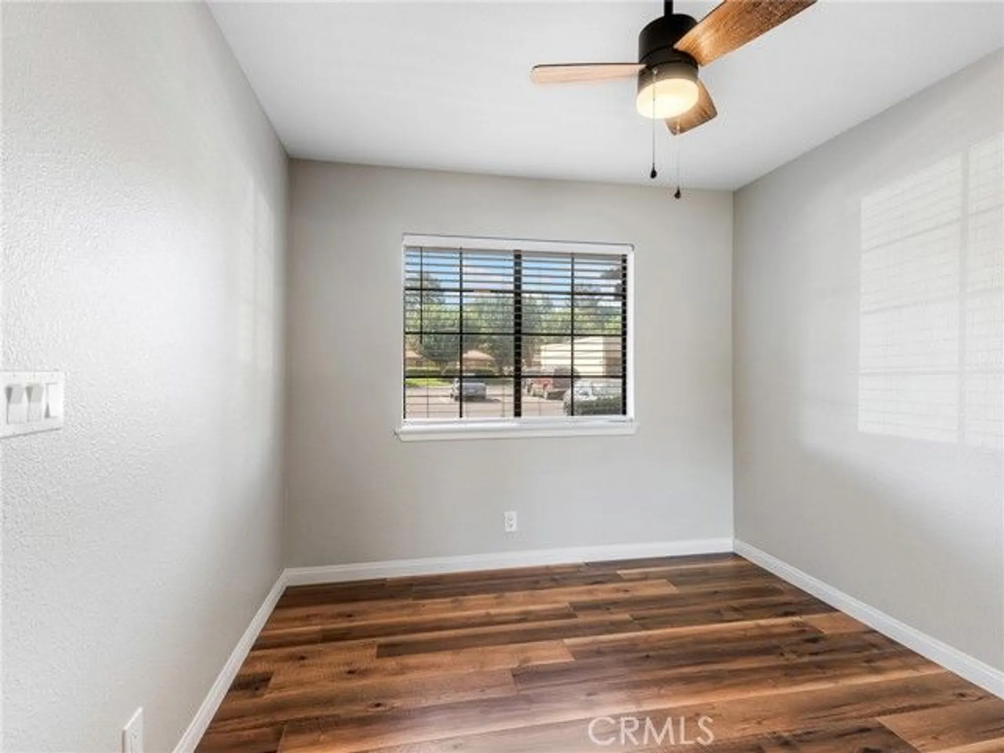 Property Slideshow image 15 of 27 | 19183 elm dr, Apple Valley, CA, 92308