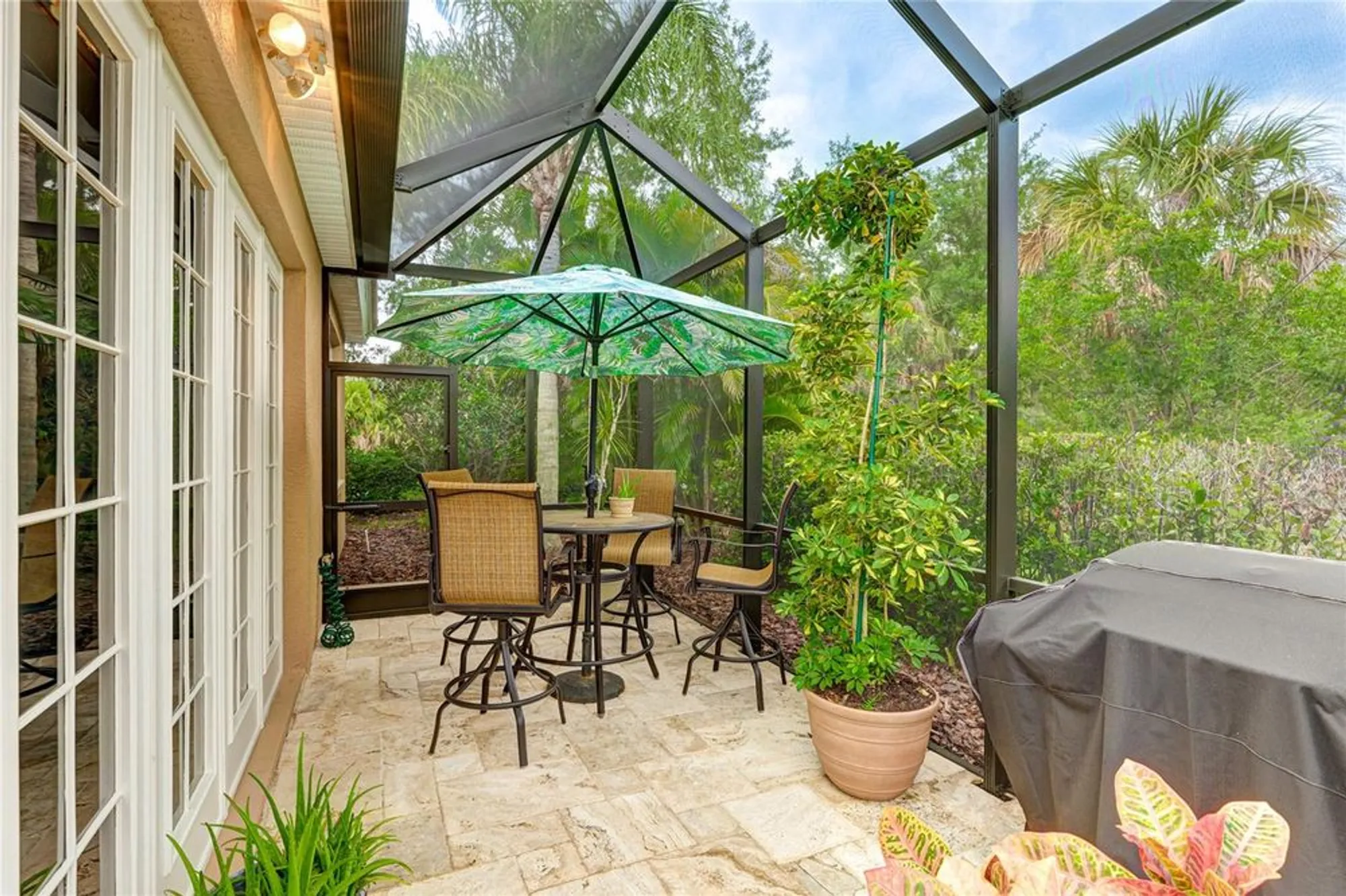 Property Slideshow image 27 of 38 | 6103 aviary ct, Bradenton, FL, 34203