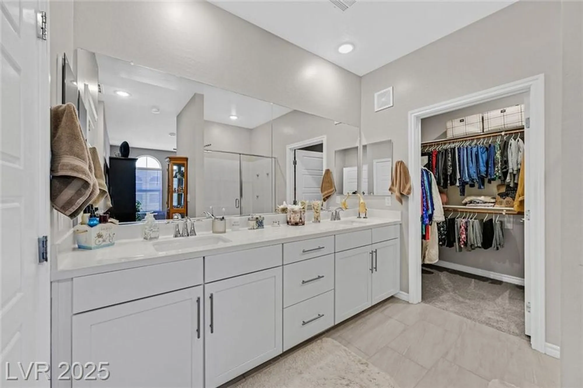 Property Slideshow image 19 of 47 | 2555 hampton rd 10301, Henderson, NV, 89052