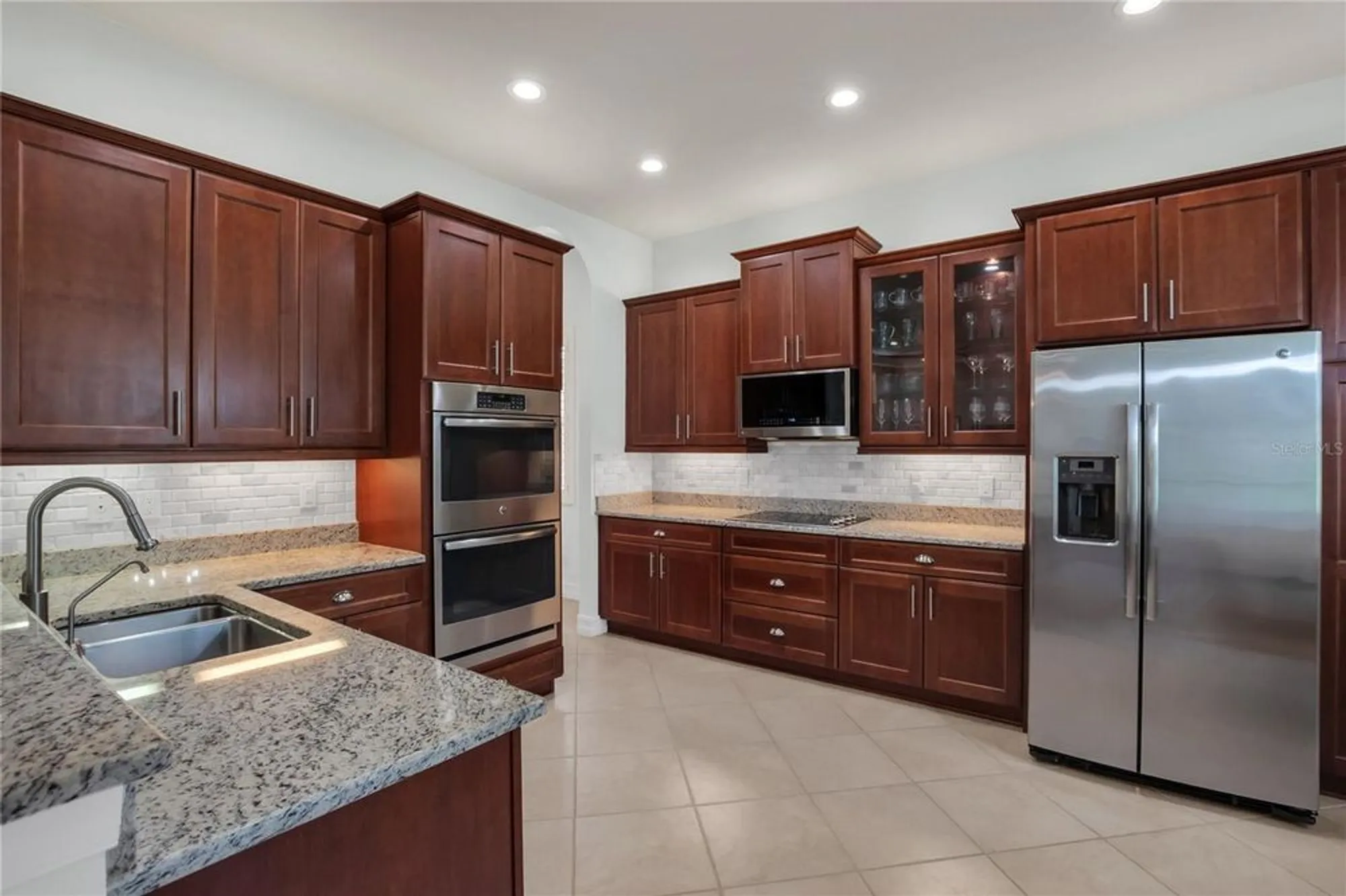 Property Slideshow image 13 of 48 | 4946 sapphire sound dr, Wimauma, FL, 33598