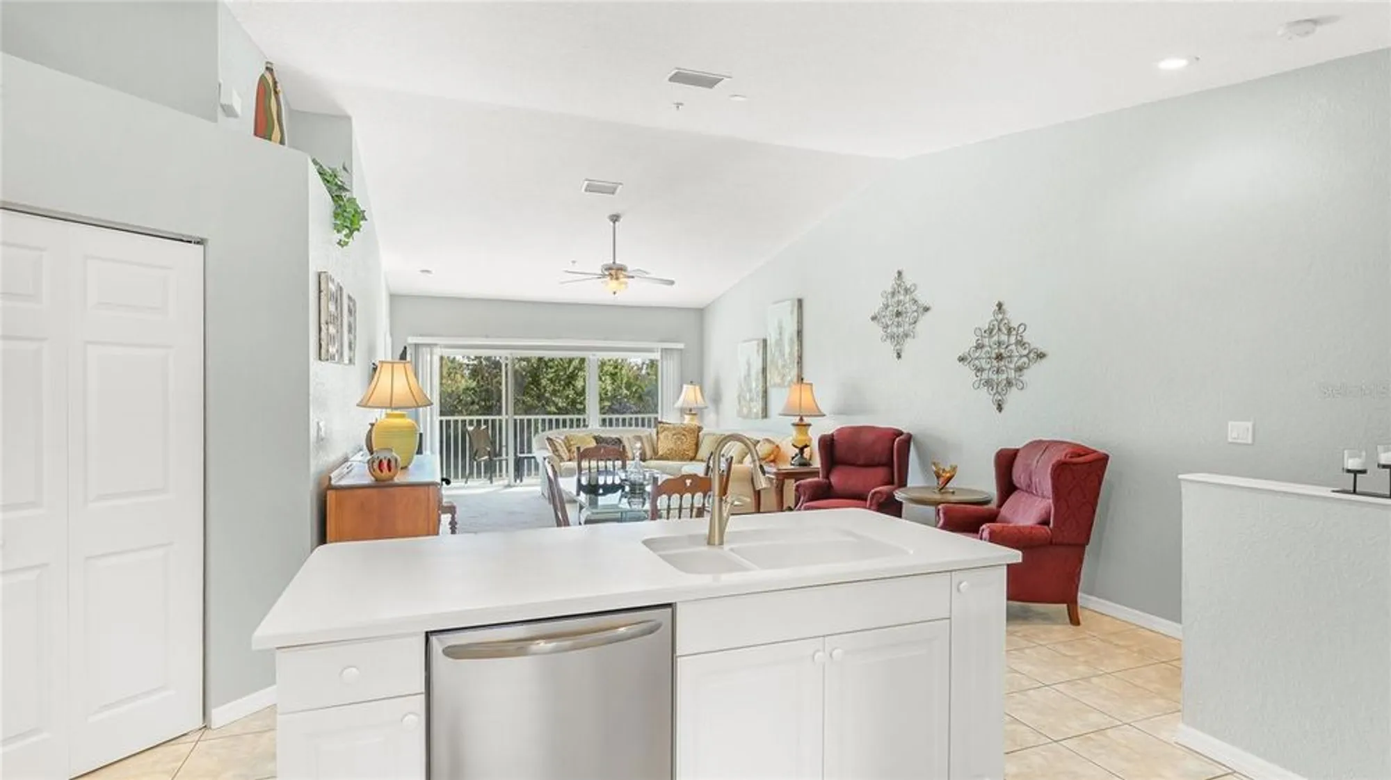 Property Slideshow image 16 of 35 | 7520 marsh orchid cir, Bradenton, FL, 34203