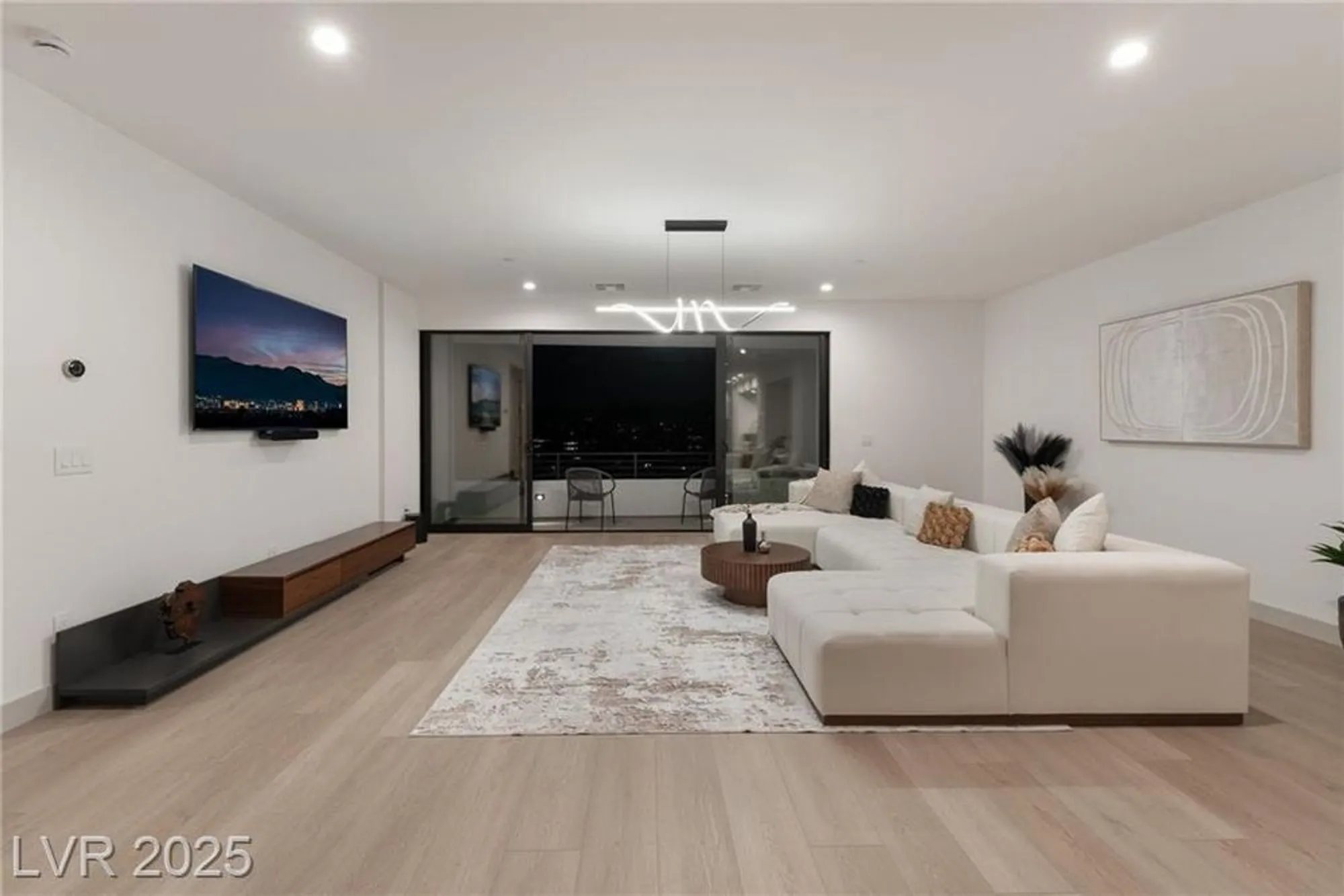 Property Slideshow image 55 of 67 | 33 falling ridge ln, Henderson, NV, 89011