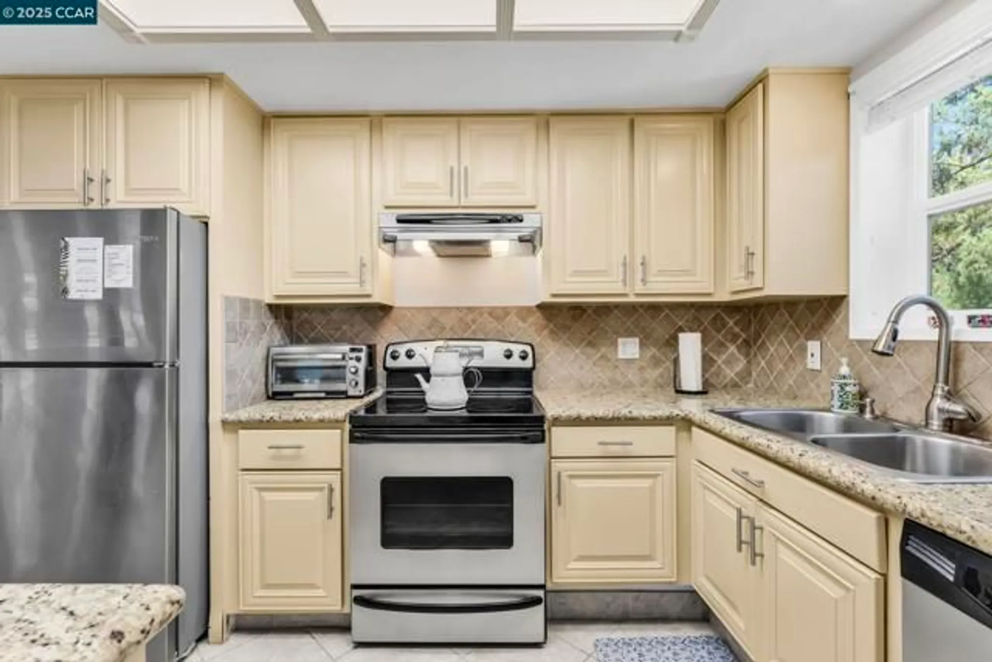 Property Slideshow image 13 of 46 | 1935 golden rain rd 1, Walnut Creek, CA, 94595