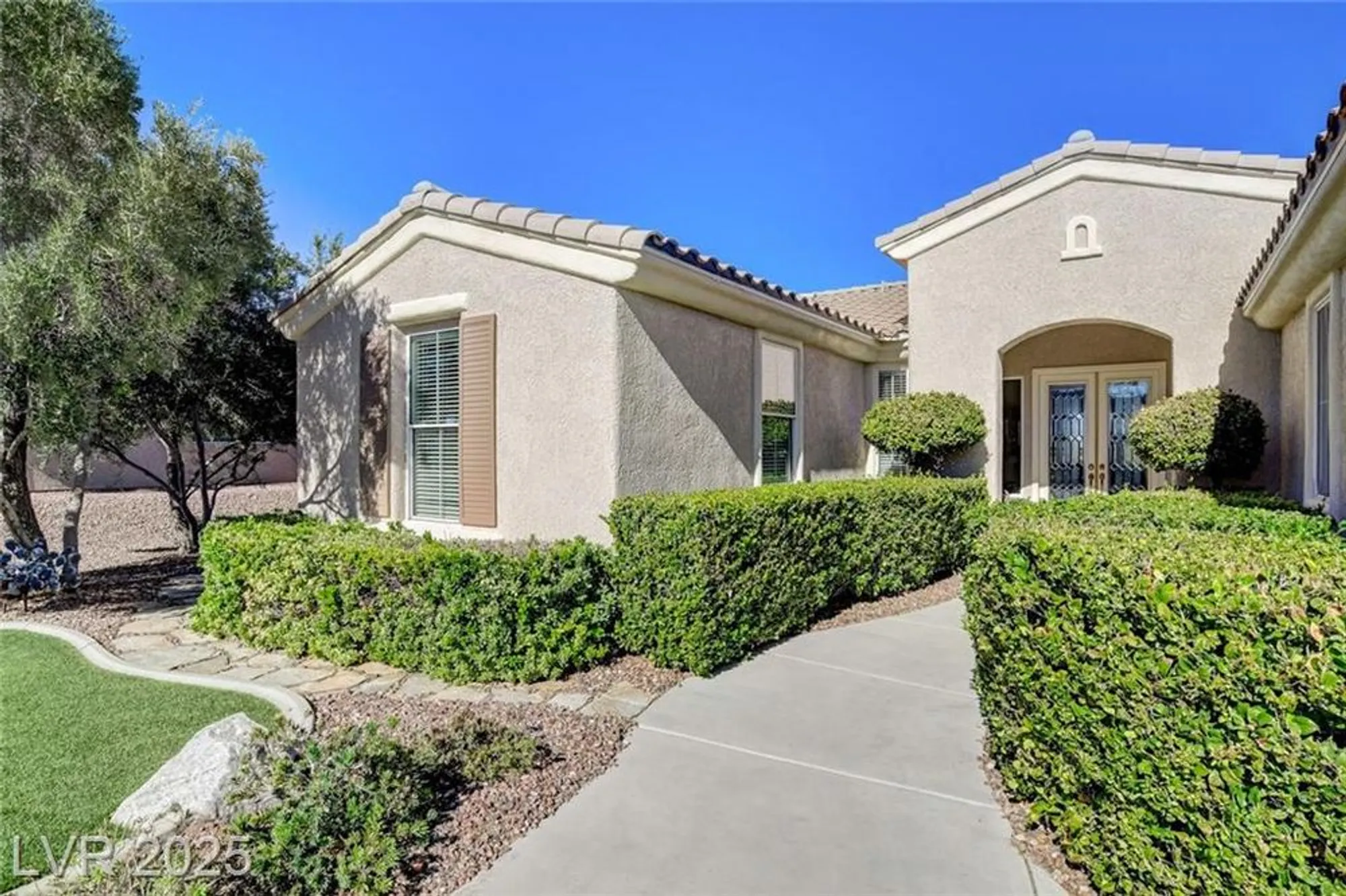 Property Slideshow image 12 of 48 | 10584 abisso dr, Las Vegas, NV, 89135