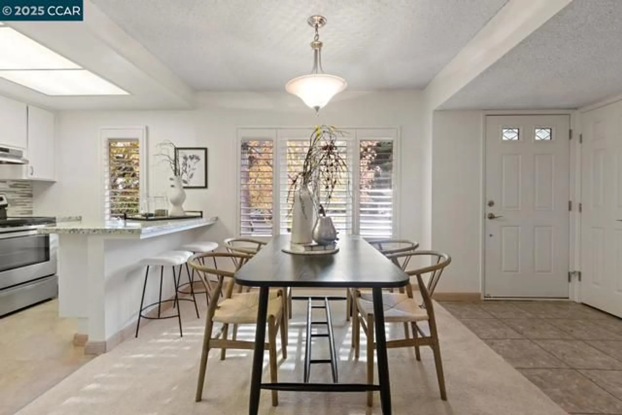 Property Slideshow image 3 of 55 | 1501 skycrest dr apt 3, Walnut Creek, CA, 94595