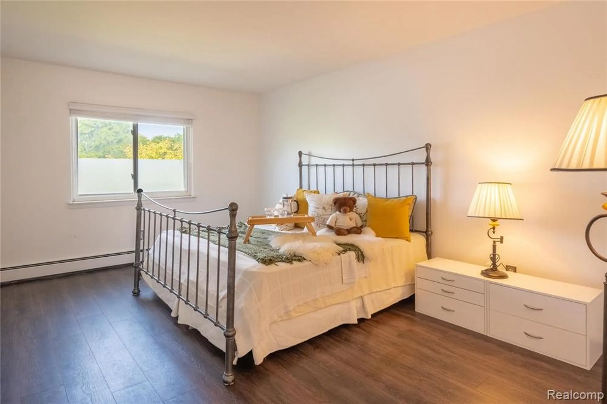 Property Slideshow image 5 of 36 | 61021 heritage blvd # 4, South Lyon, MI, 48178