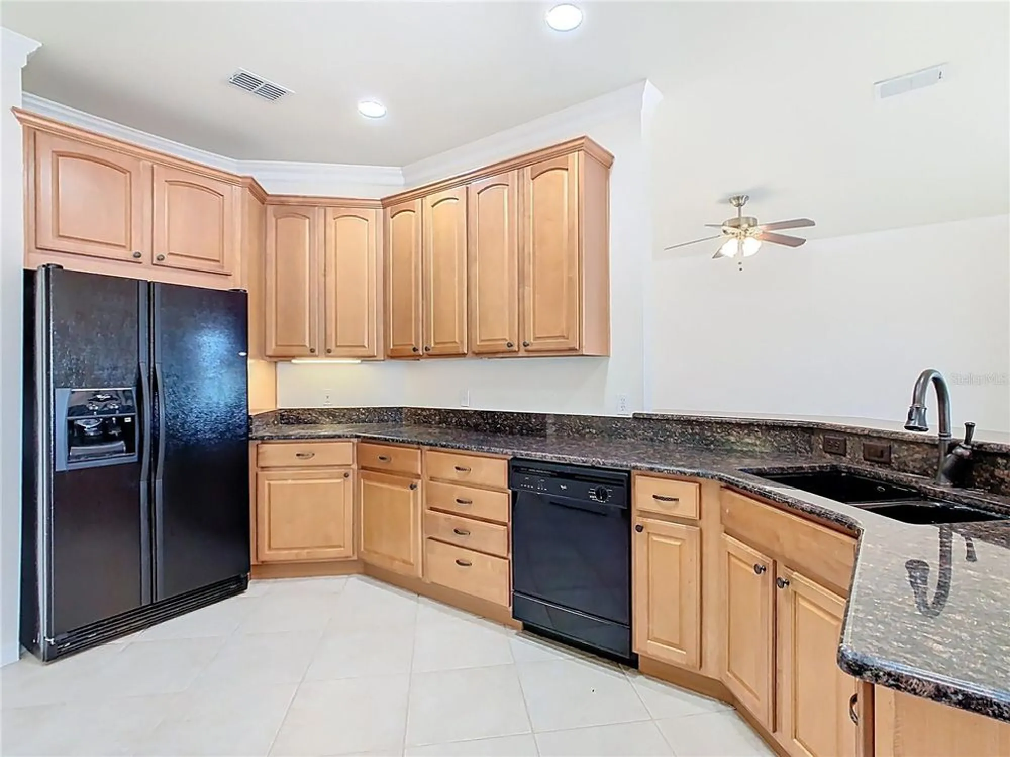 Property Slideshow image 19 of 67 | 644 shorehaven dr, Kissimmee, FL, 34759