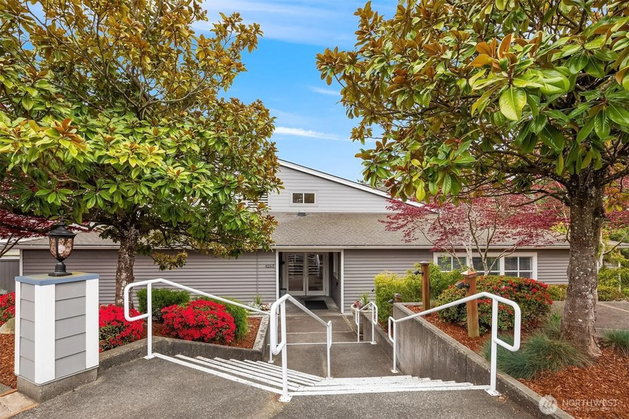 Property Slideshow image 36 of 40 | 4535 providence point pl 103, Issaquah, WA, 98029