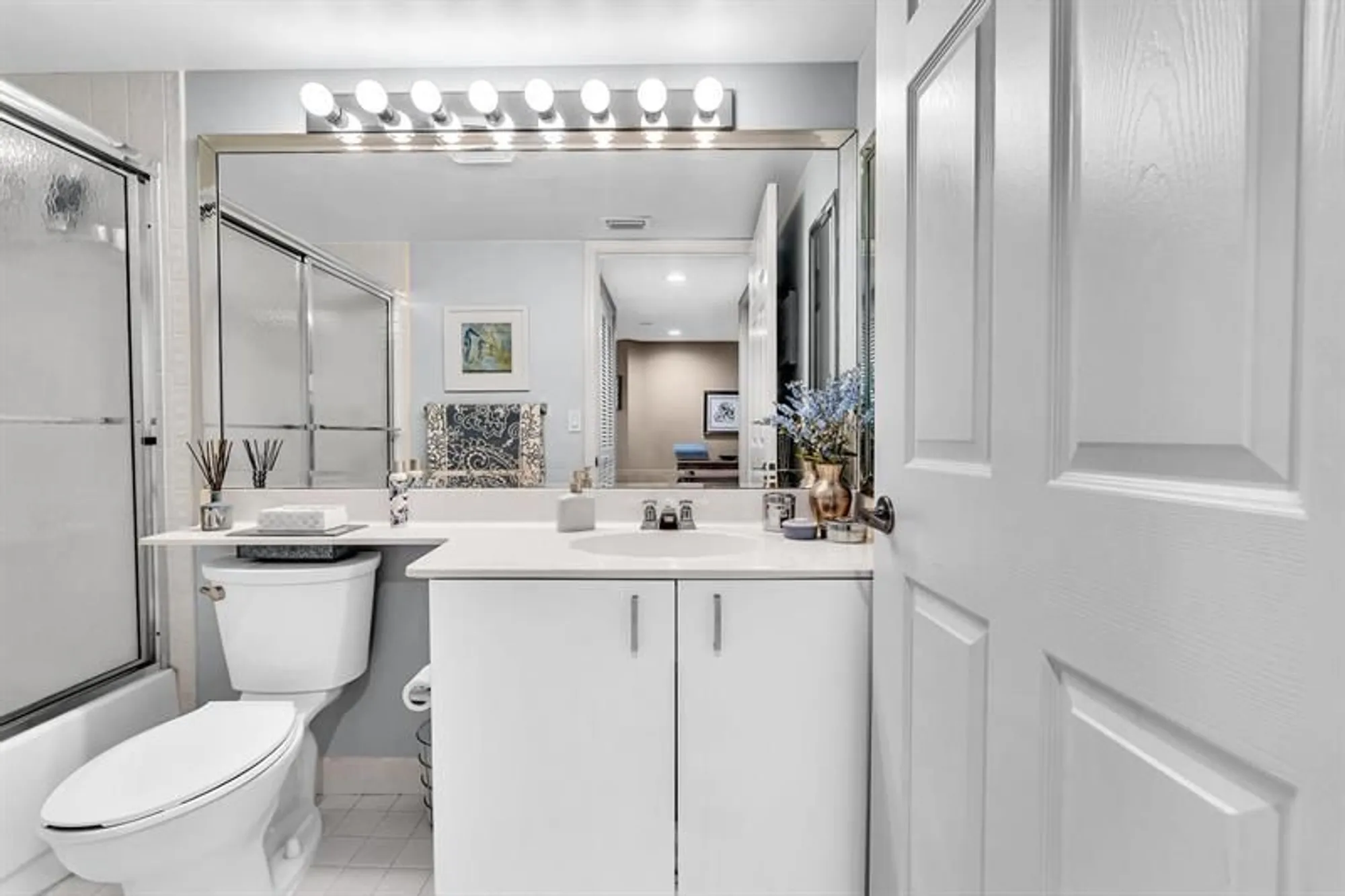 Property Slideshow image 29 of 71 | 7512 n devon dr 210, Tamarac, FL, 33321