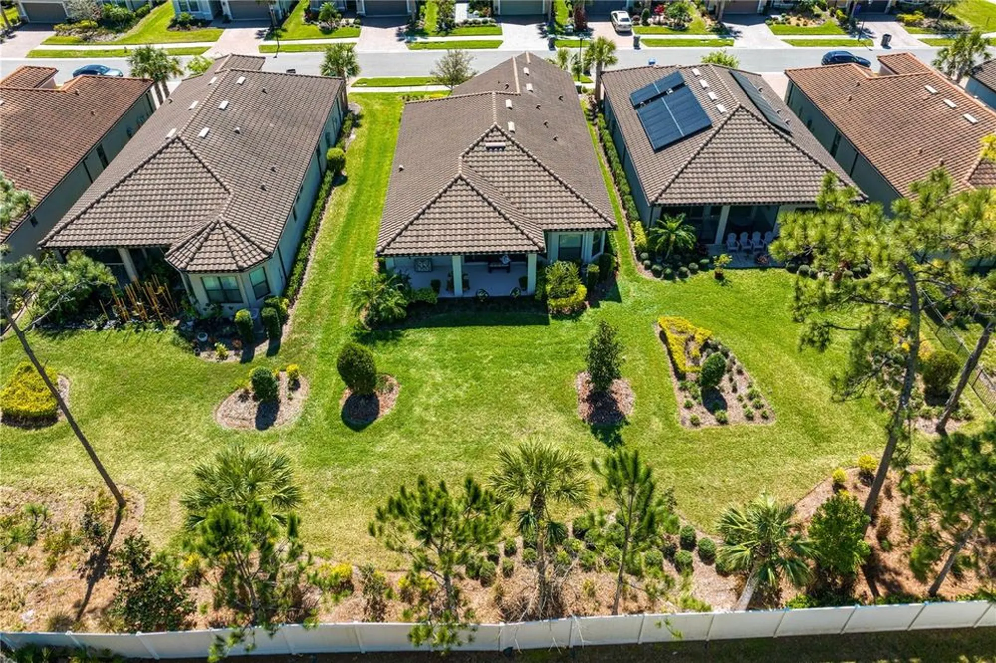 Property Slideshow image 48 of 68 | 20173 umbria hill dr, Tampa, FL, 33647