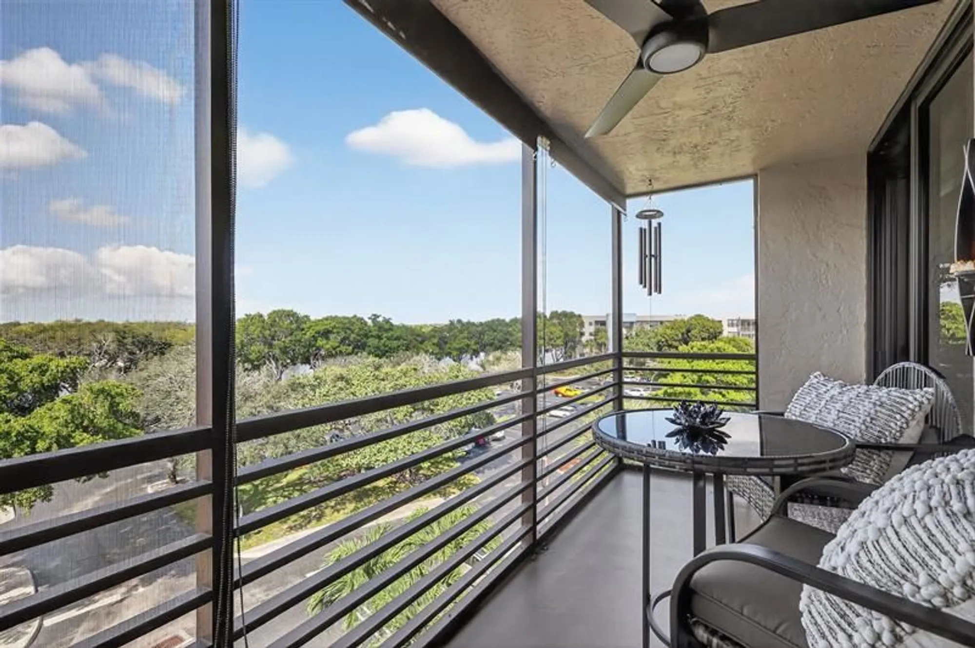 Property Slideshow image 20 of 52 | 1000 colony point cir 501, Pembroke Pines, FL, 33026