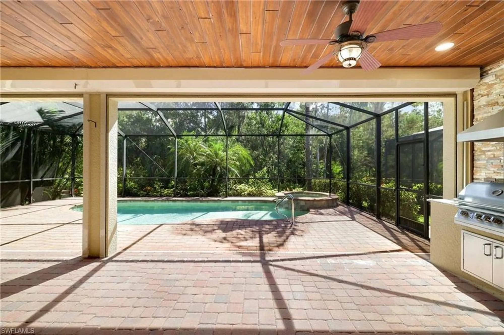 Property Slideshow image 29 of 47 | 28591 westmeath ct, Bonita Springs, FL, 34135