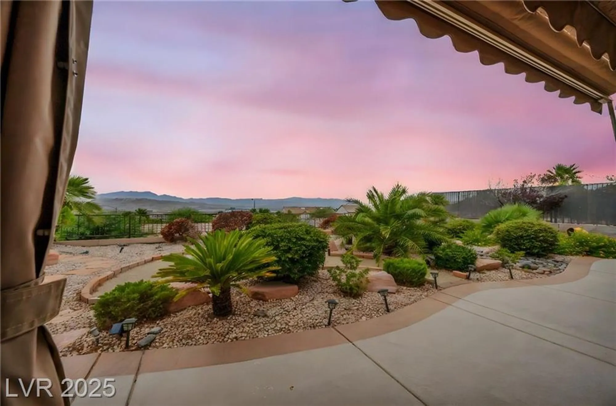 Property Slideshow image 7 of 41 | 2189 magnolia pond ct, Henderson, NV, 89052