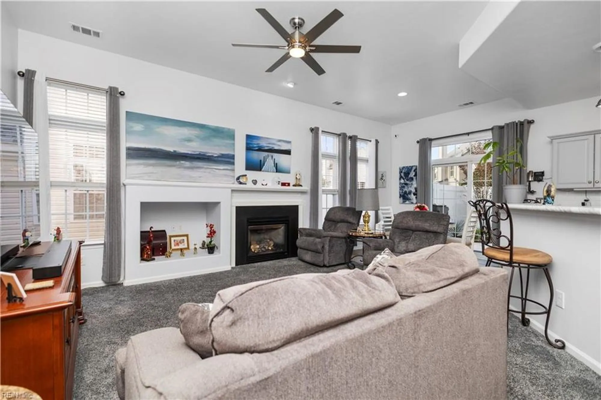 Property Slideshow image 16 of 45 | 1134 alexandria ln, Chesapeake, VA, 23320