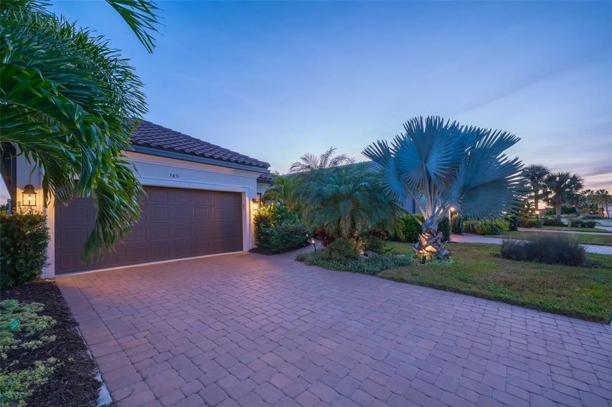 Property Slideshow image 39 of 99 | 5451 lago maggio st, Sarasota, FL, 34238