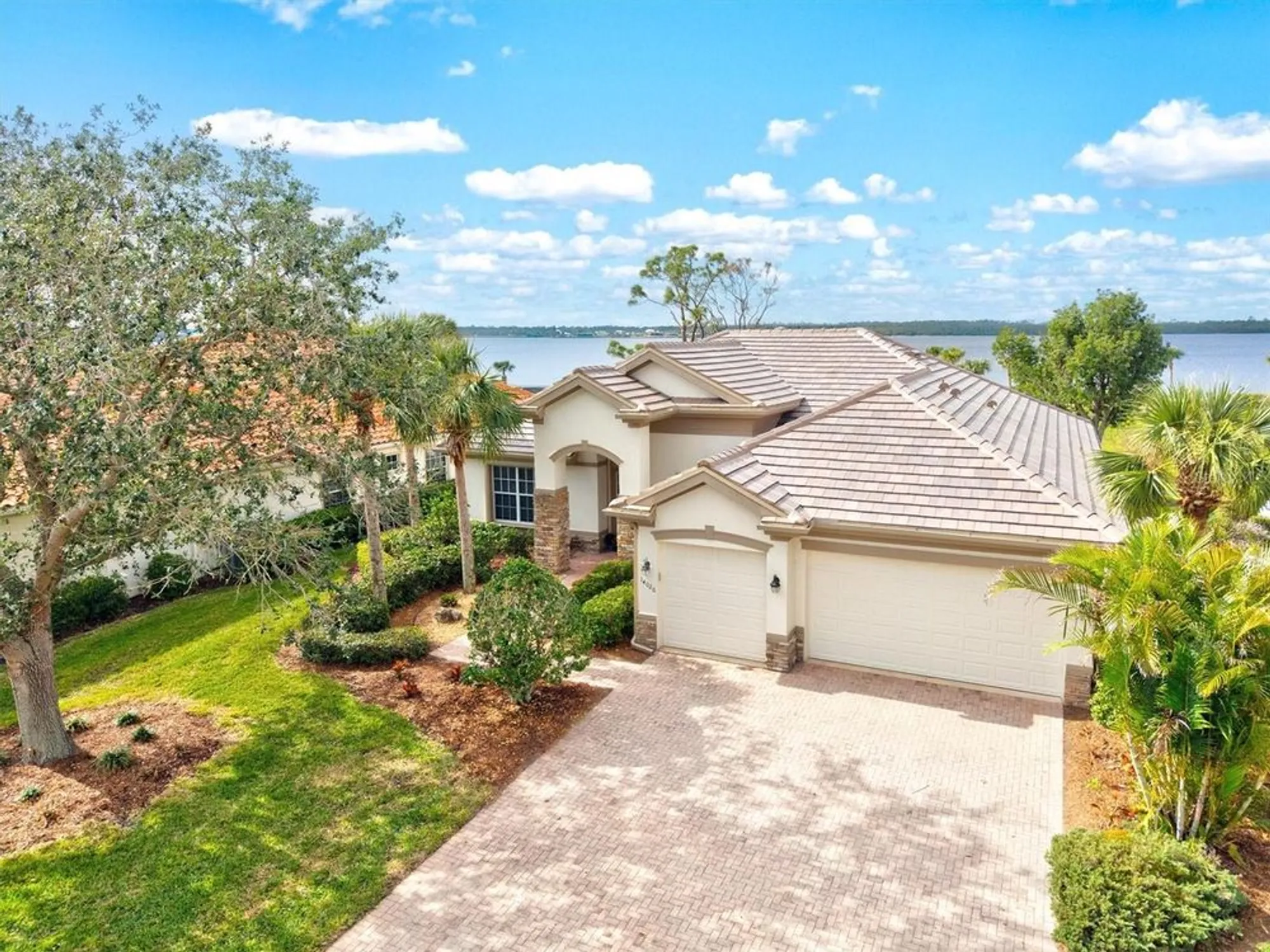 Property Slideshow image 51 of 91 | 14026 royal pointe dr, Port Charlotte, FL, 33953