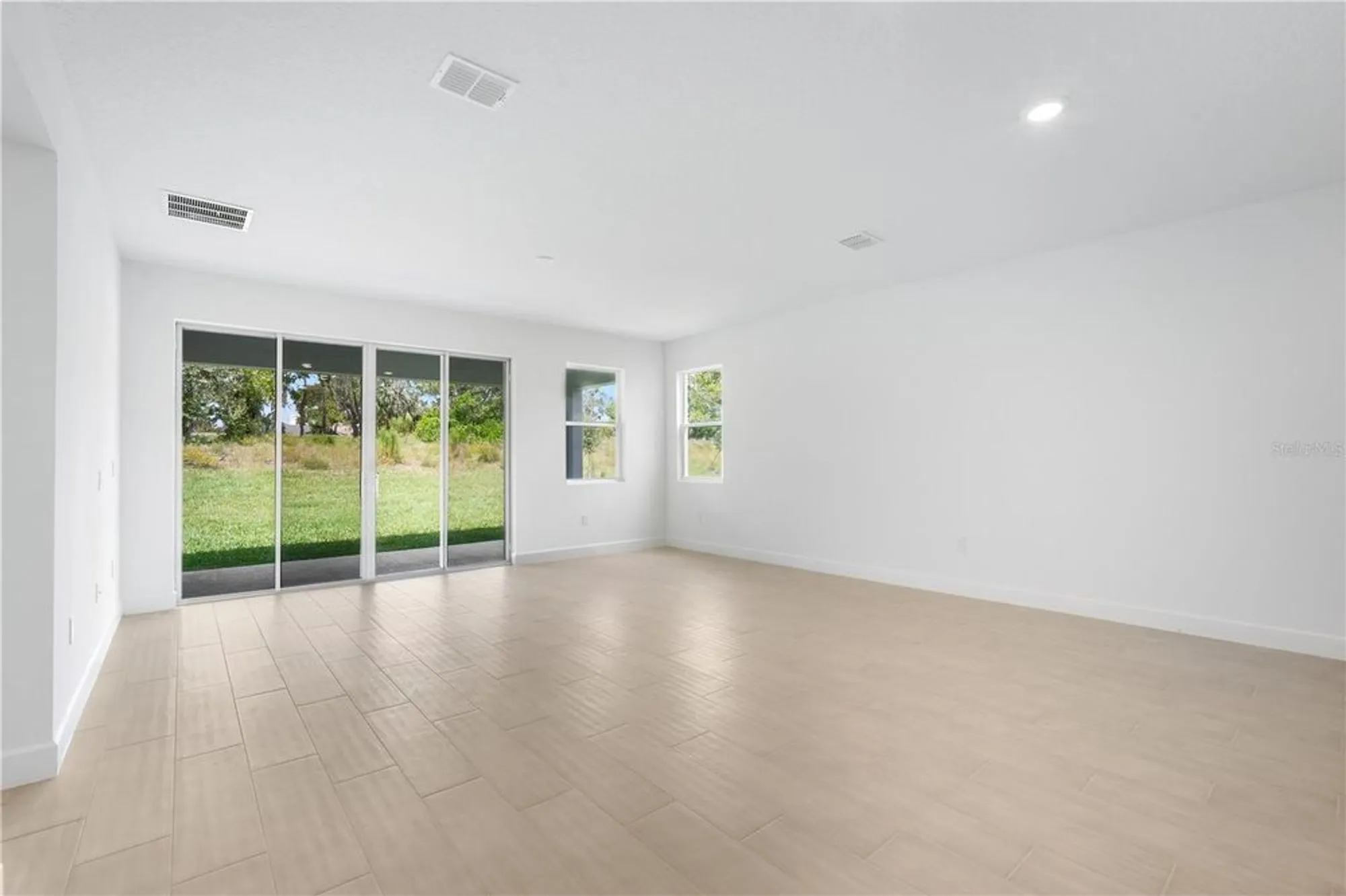 Property Slideshow image 19 of 48 | 9005 players dr, Weeki Wachee, FL, 34613