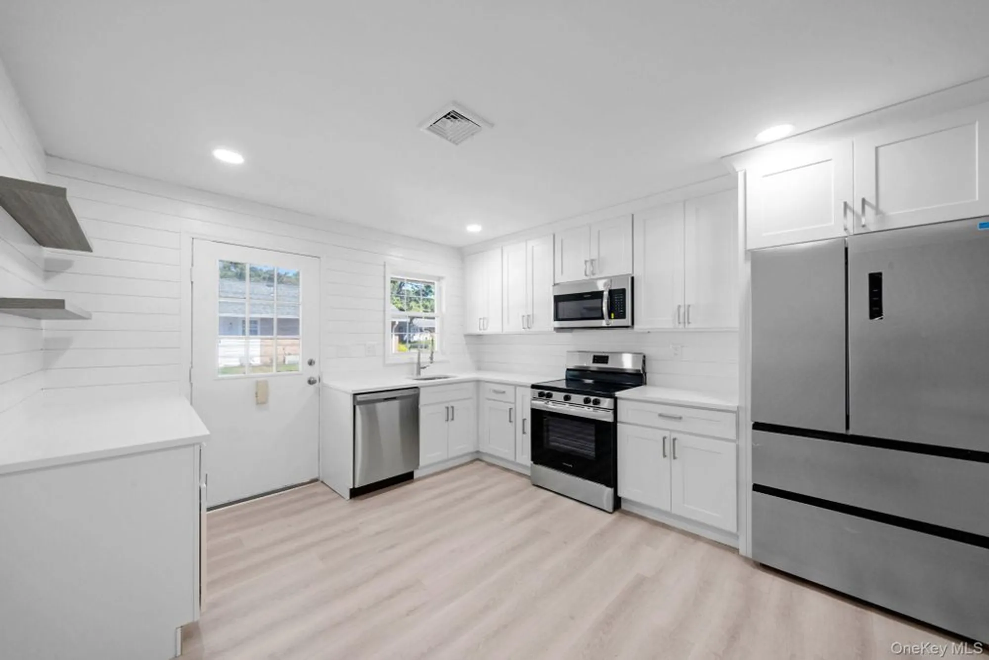 Property Slideshow image 11 of 37 | 269 berwick ct b, Ridge, NY, 11961