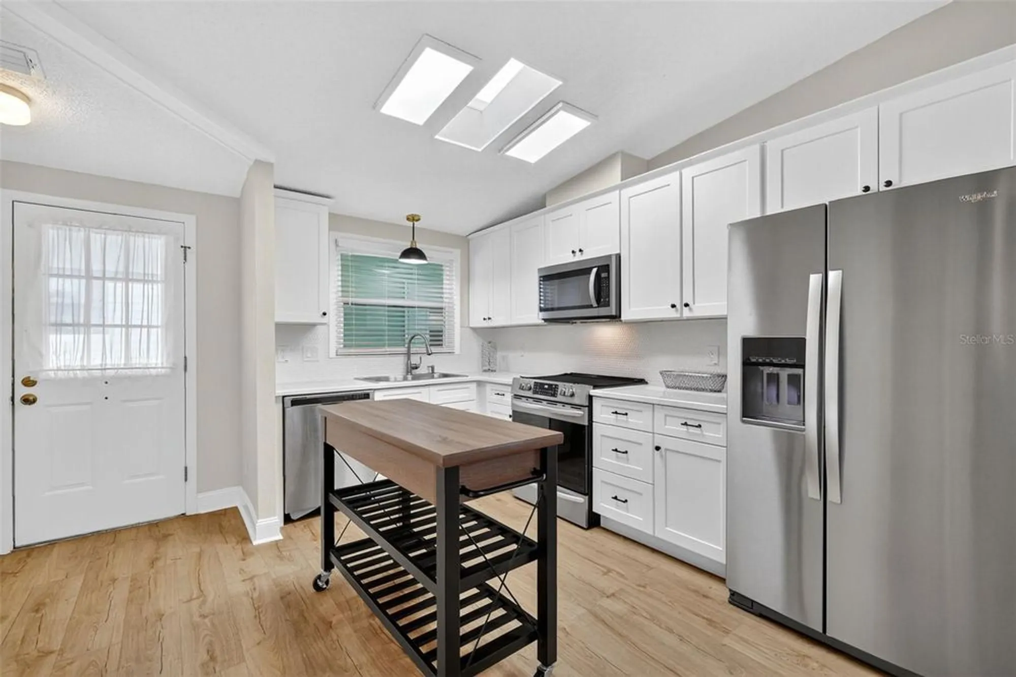 Property Slideshow image 6 of 30 | 1604 kiley ct, Lady Lake, FL, 32159