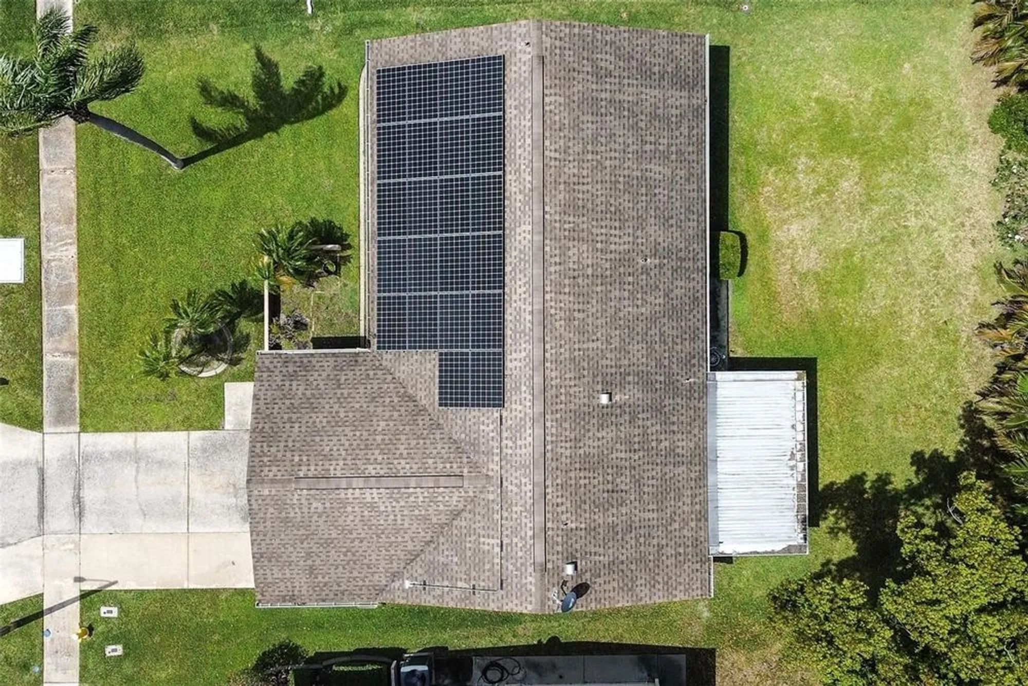 Property Slideshow image 4 of 36 | 2955 briar cliff dr, Palm Harbor, FL, 34684