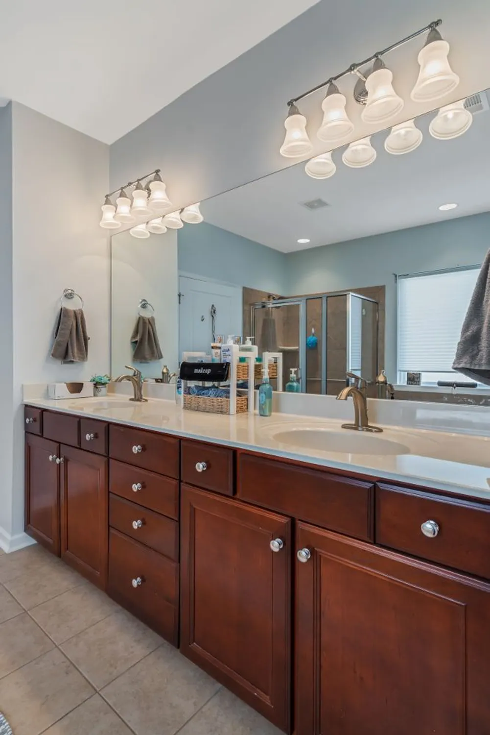 Property Slideshow image 22 of 41 | 1209 cannon ln, Mount Juliet, TN, 37122