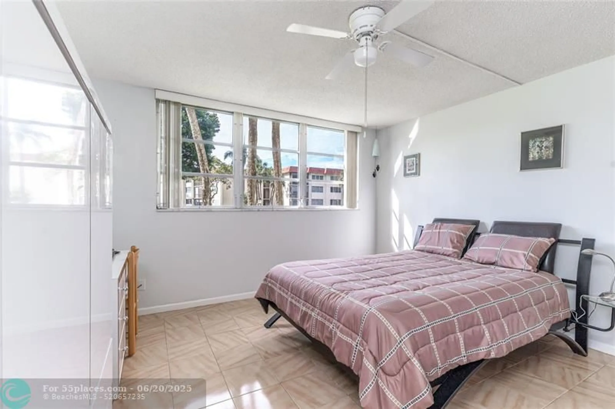Property Slideshow image 17 of 58 | 811 s hollybrook dr 103, Pembroke Pines, FL, 33025