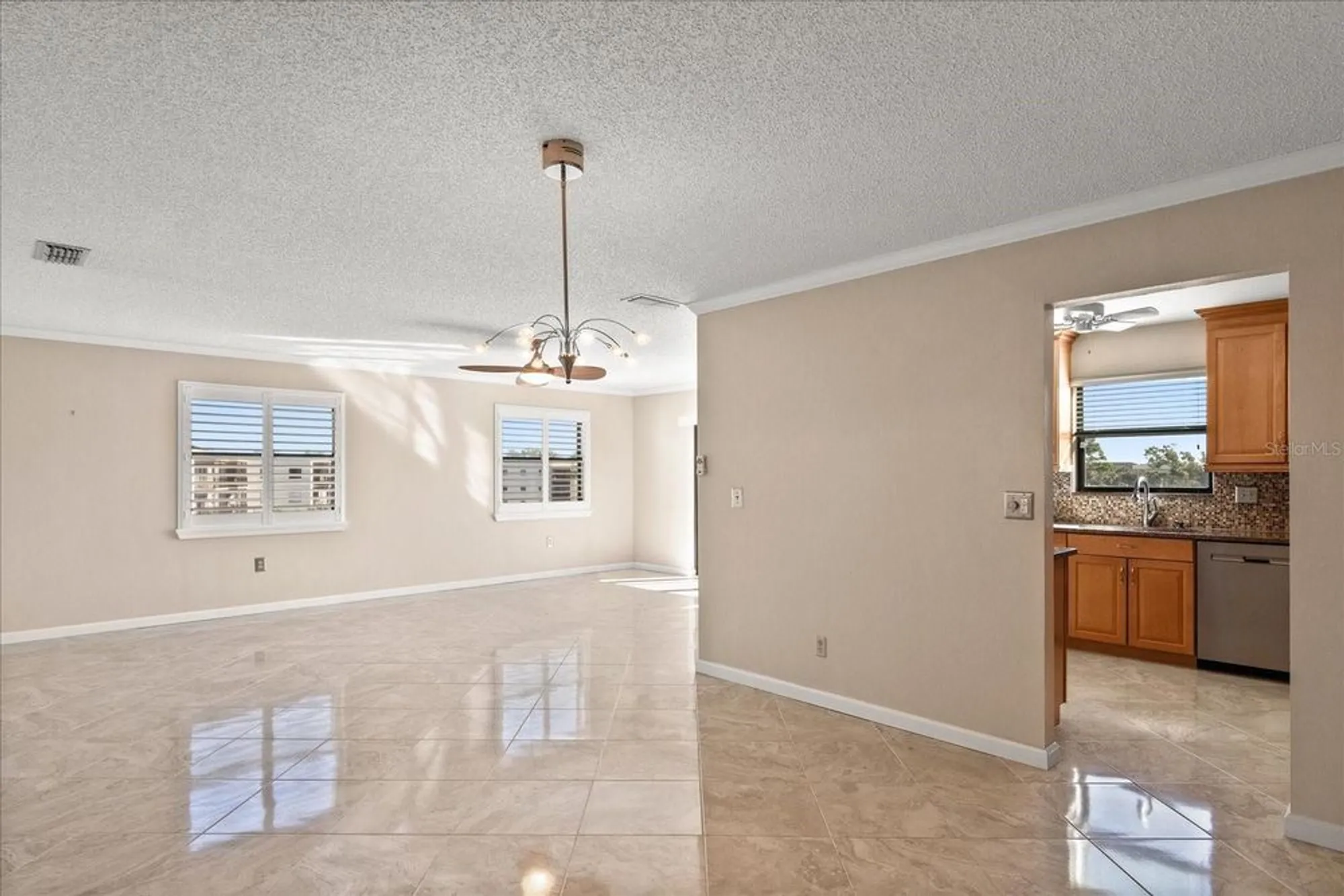 Property Slideshow image 8 of 52 | 8199 terrace garden dr n unit 402, St Petersburg, FL, 33709